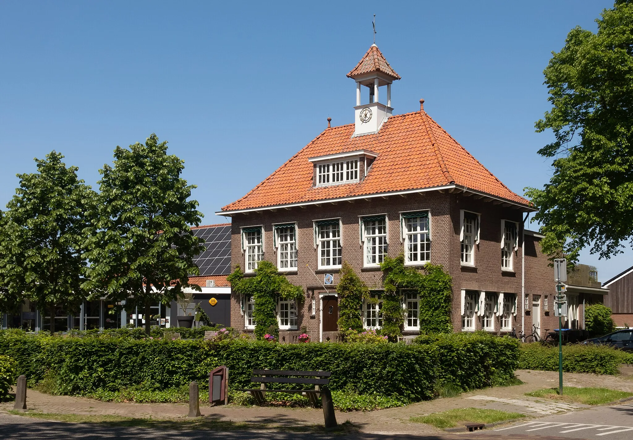 Photo showing: Peize, the former townhall