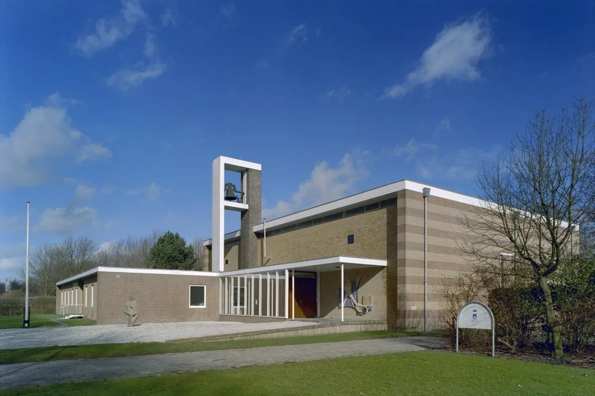 Photo showing: Voormalige Sint Isodorus: Overzicht kerk, thans Museum Nagele (opmerking: Gefotografeerd voor Toonbeelden van de wederopbouw)