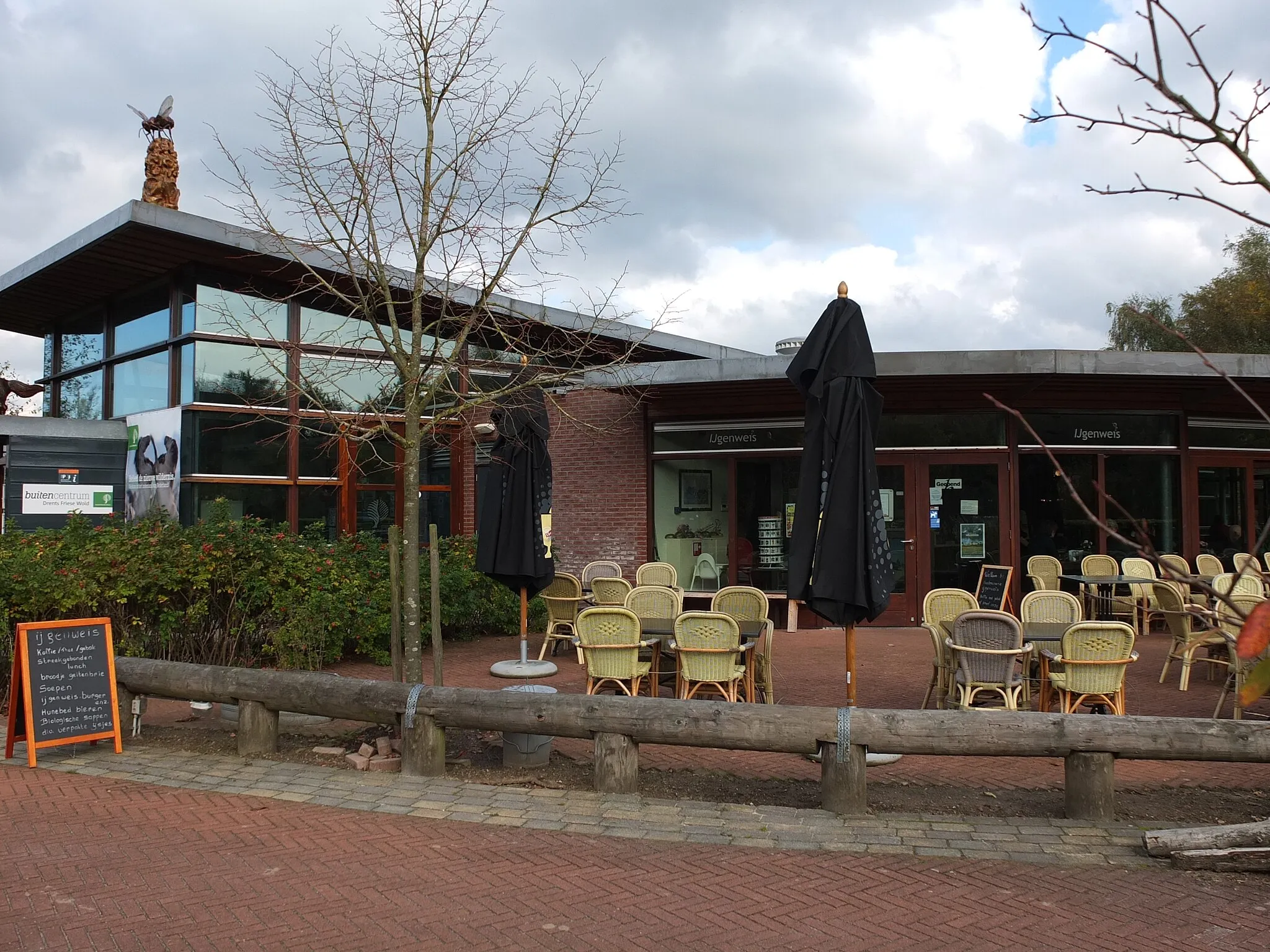 Photo showing: Zicht op een deel van het Bezoekerscentrum Drents-Friese Wold