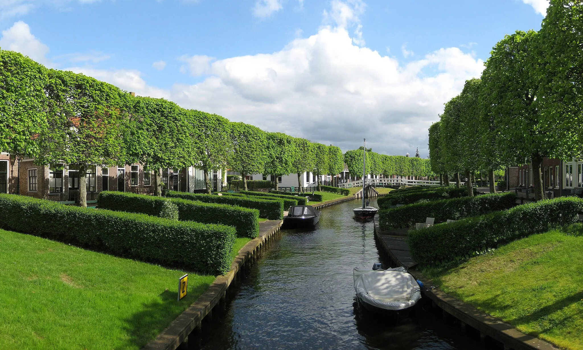 Photo showing: The Ee, a small river in IJlst, a city in the Dutch province of Fryslân.