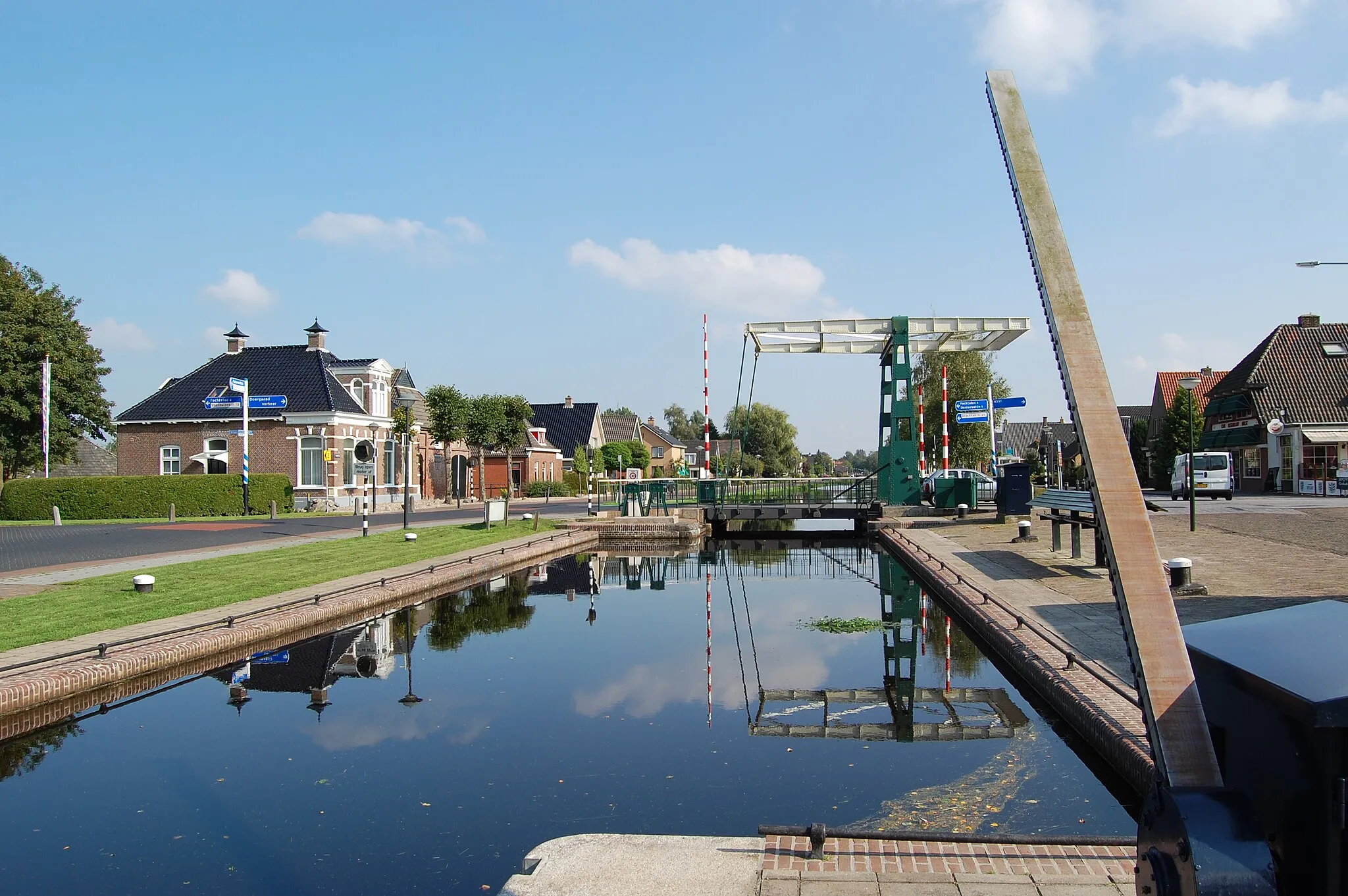 Photo showing: Het Stokersverlaat (sluis) in Appelscha in de Opsterlandse-Compagnonsvaart