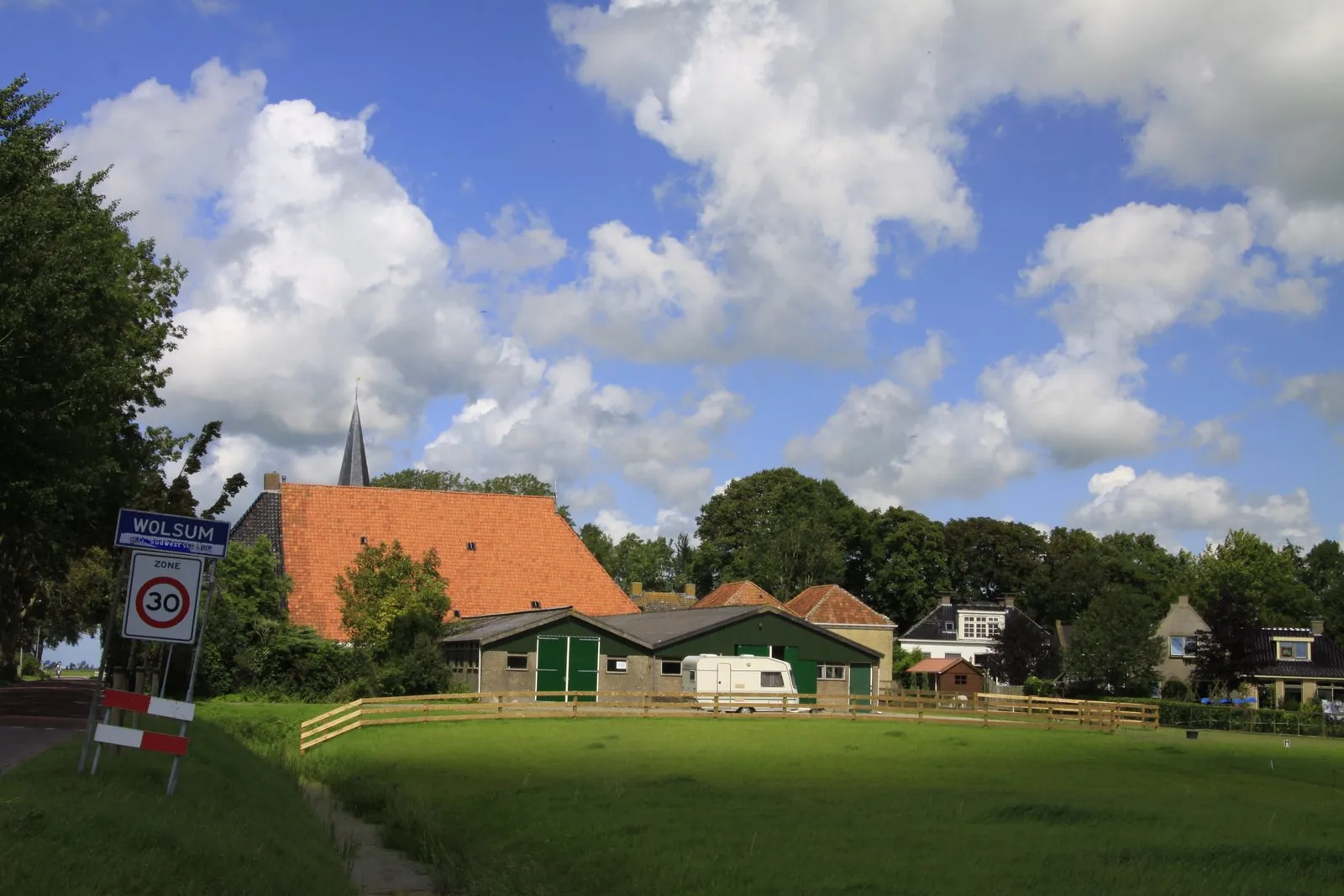 Photo showing: Het Terpdorp Wolsum in de nieuwe Gemeente Sûd West Fryslân in de Provincie Friesland.