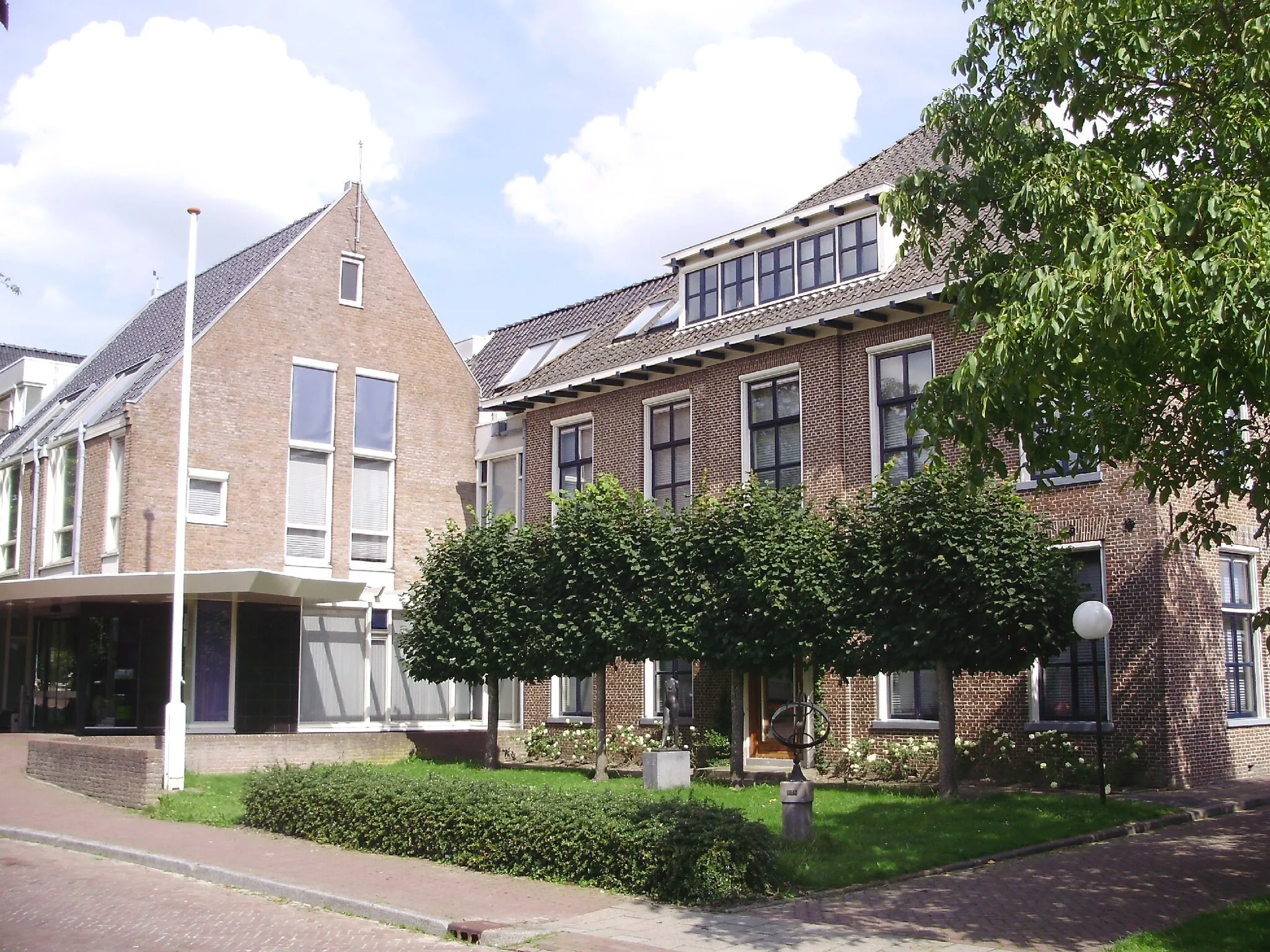 Photo showing: Gemeentehuis van Littenseradeel in Wommels (provincie Friesland, Nederland)