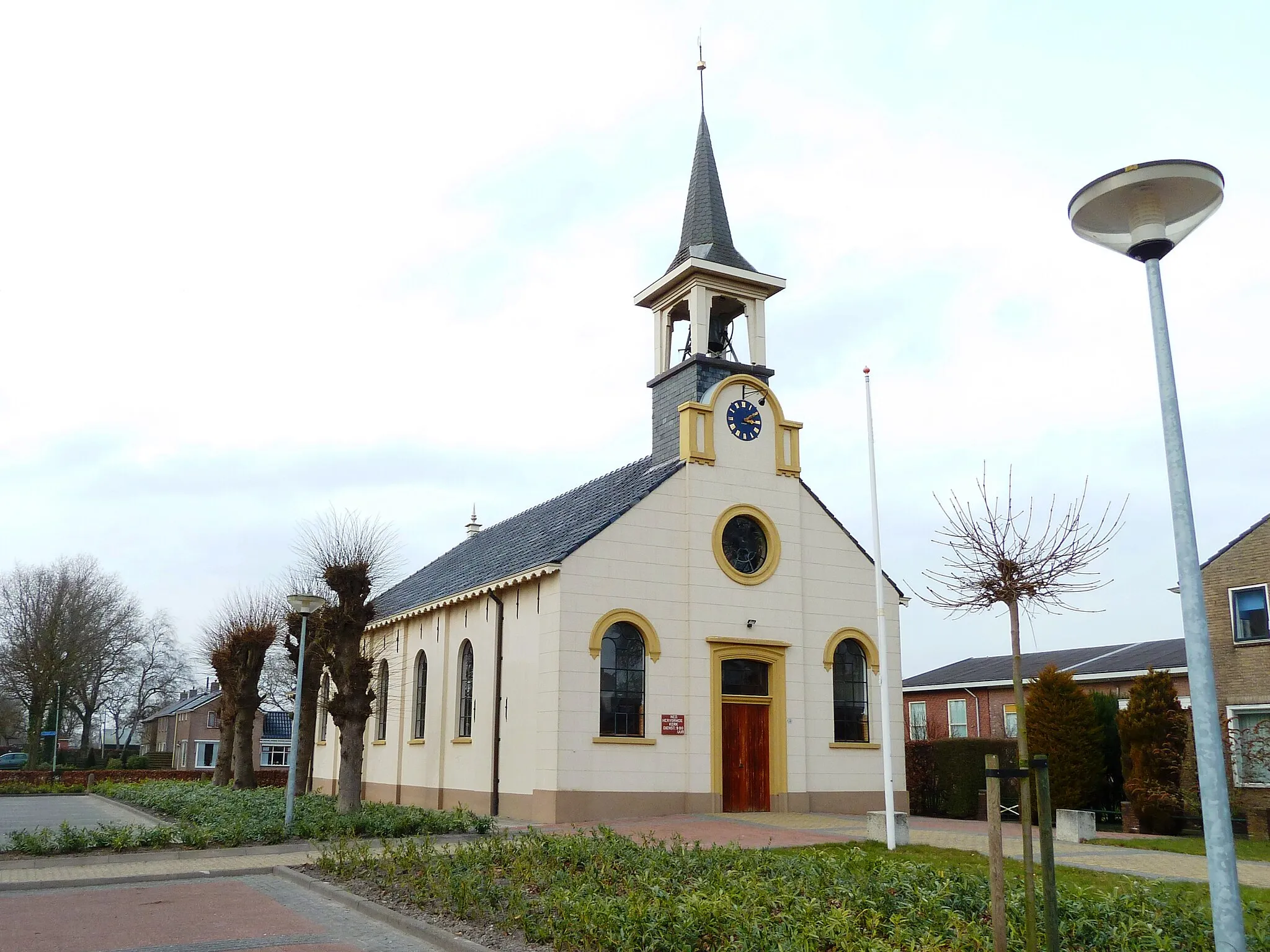 Photo showing: Hervormde kerkje van Zevenhuizen (Leek, Groningen, Nederland) uit 1869.