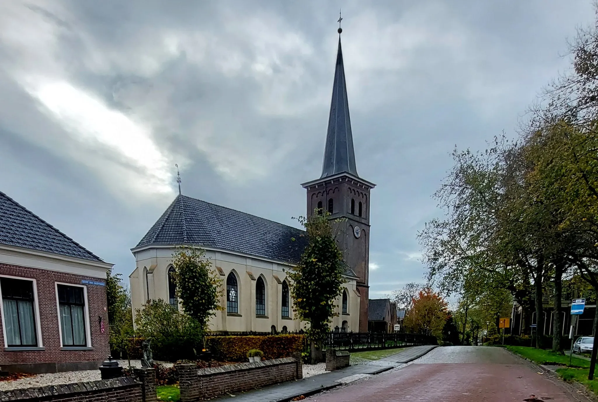 Photo showing: Mantgum, Marijetsjerke oan de Seerp van Galemawei