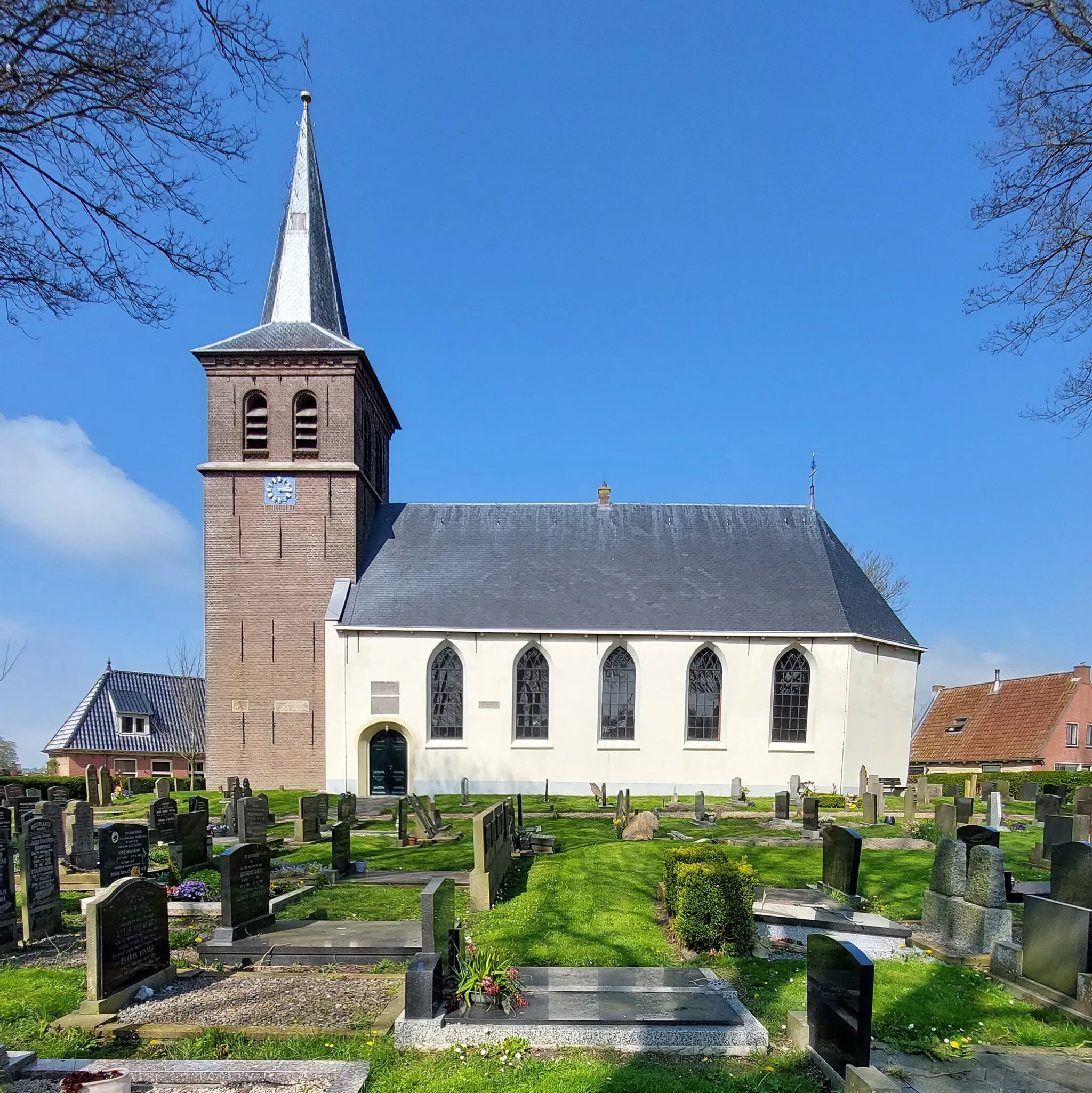 Photo showing: De Walburgatsjerke is in protestantske tsjerke yn Rie. By de PKN-gemeente hearre ek de doarpen Skingen, Slappeterp, Dongjum, Skalsum, Boer, Peins en Sweins.