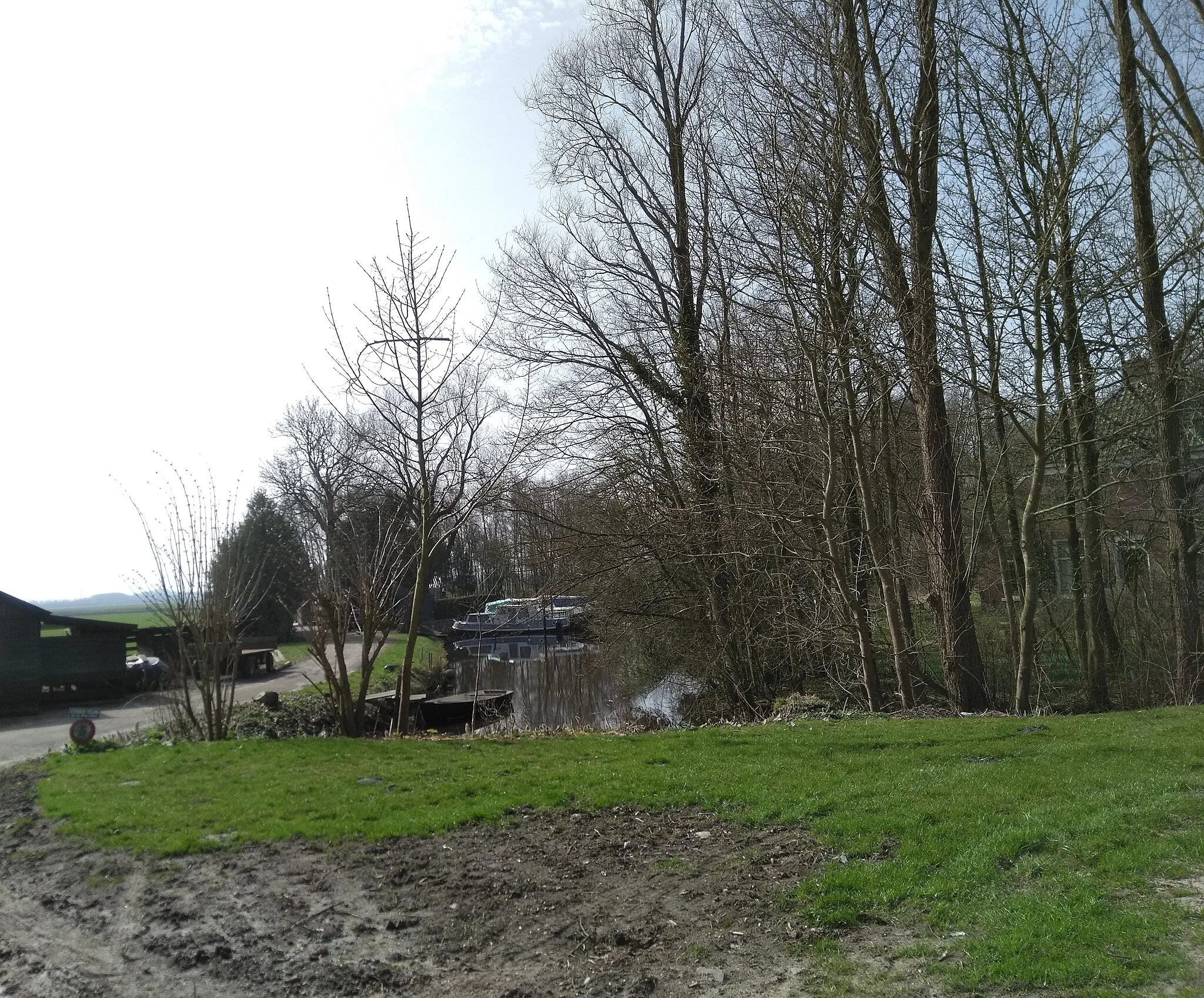 Photo showing: De gedempte aansluiting van de Zijlsterrijd op het Dokkumergrootdiep bij Kollumeroudzijl.