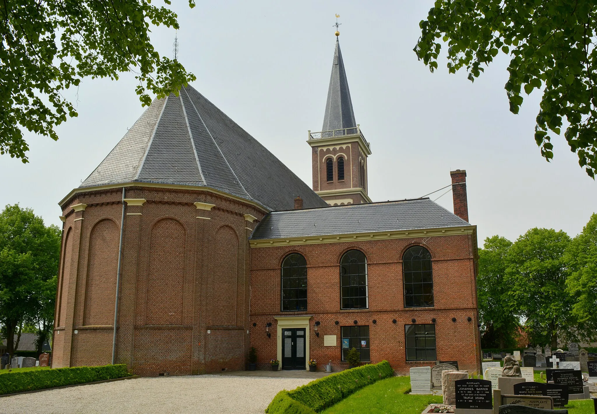 Photo showing: Lambertustsjerke, Menaam