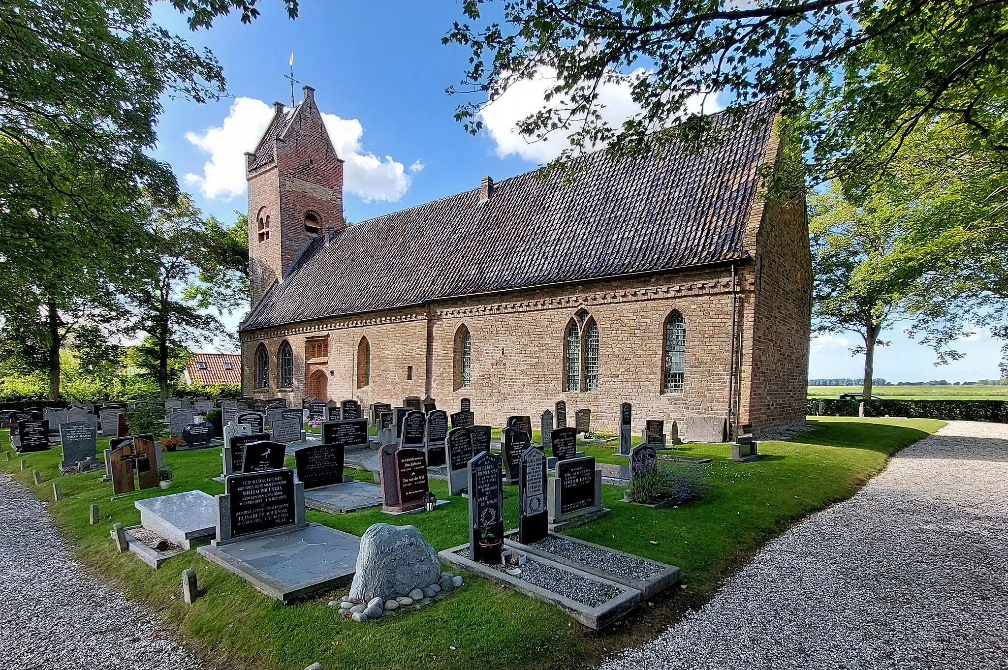 Photo showing: De 13e-iuwske tsjerke fan Feinsum is wijd oan Sint Fitus. De tsjerke kin syn namme krigen hawwe fan de tsjerke mei deselde namme yn Stiens, mar in oare mooglikheid is dat de tsjerke in dochterstsjerke is fan de St. Fitus fan Aldehou.