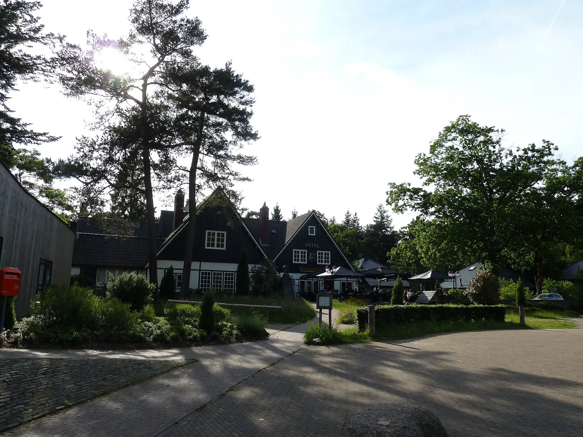 Photo showing: This is a photo or sound file made in Sallandse Heuvelrug National Park in the Netherlands, with the main subject of the file in the category: humans in nature