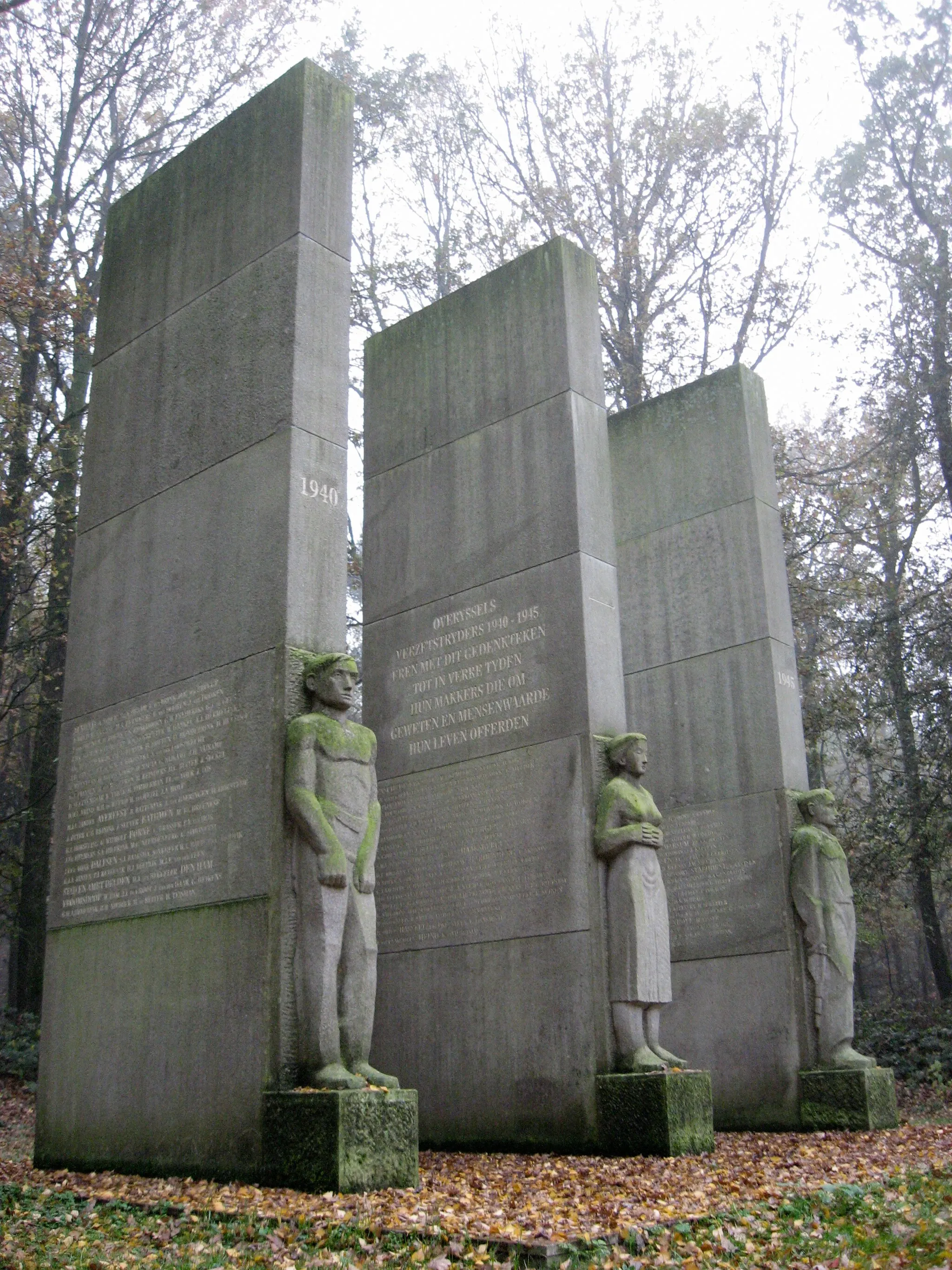 Photo showing: 2009 Detail of Resistance monument Markelo