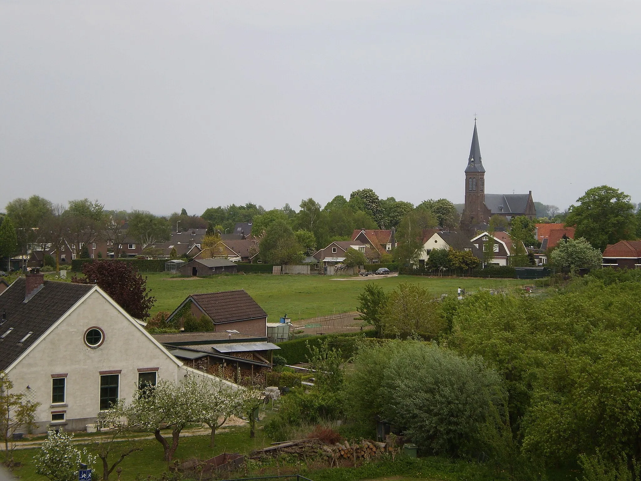 Photo showing: Lent (Nijmegen) skyline