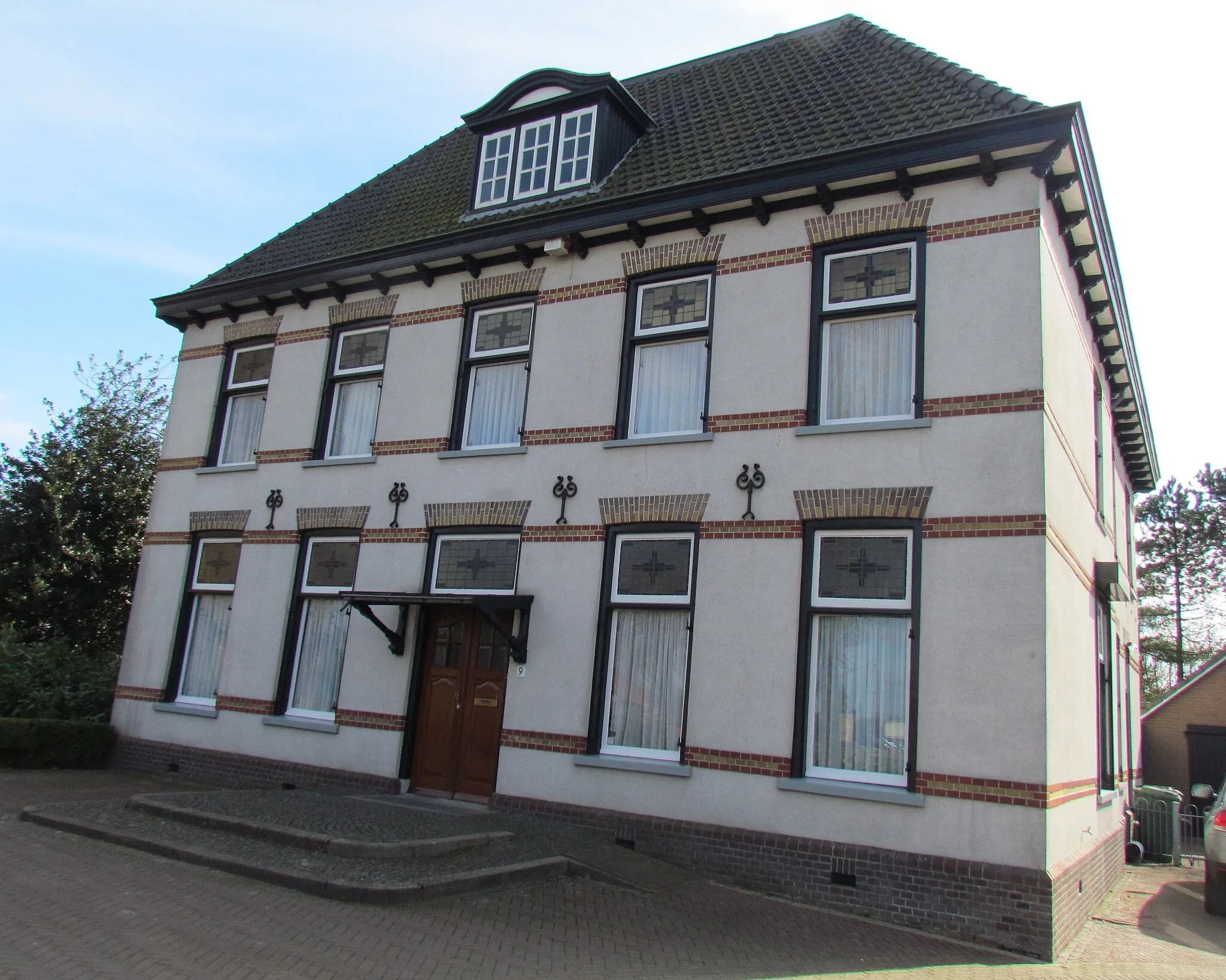 Photo showing: Dorpstraat 9 in Groessen (NL). Voormalige pastorie van de Andreaskerk