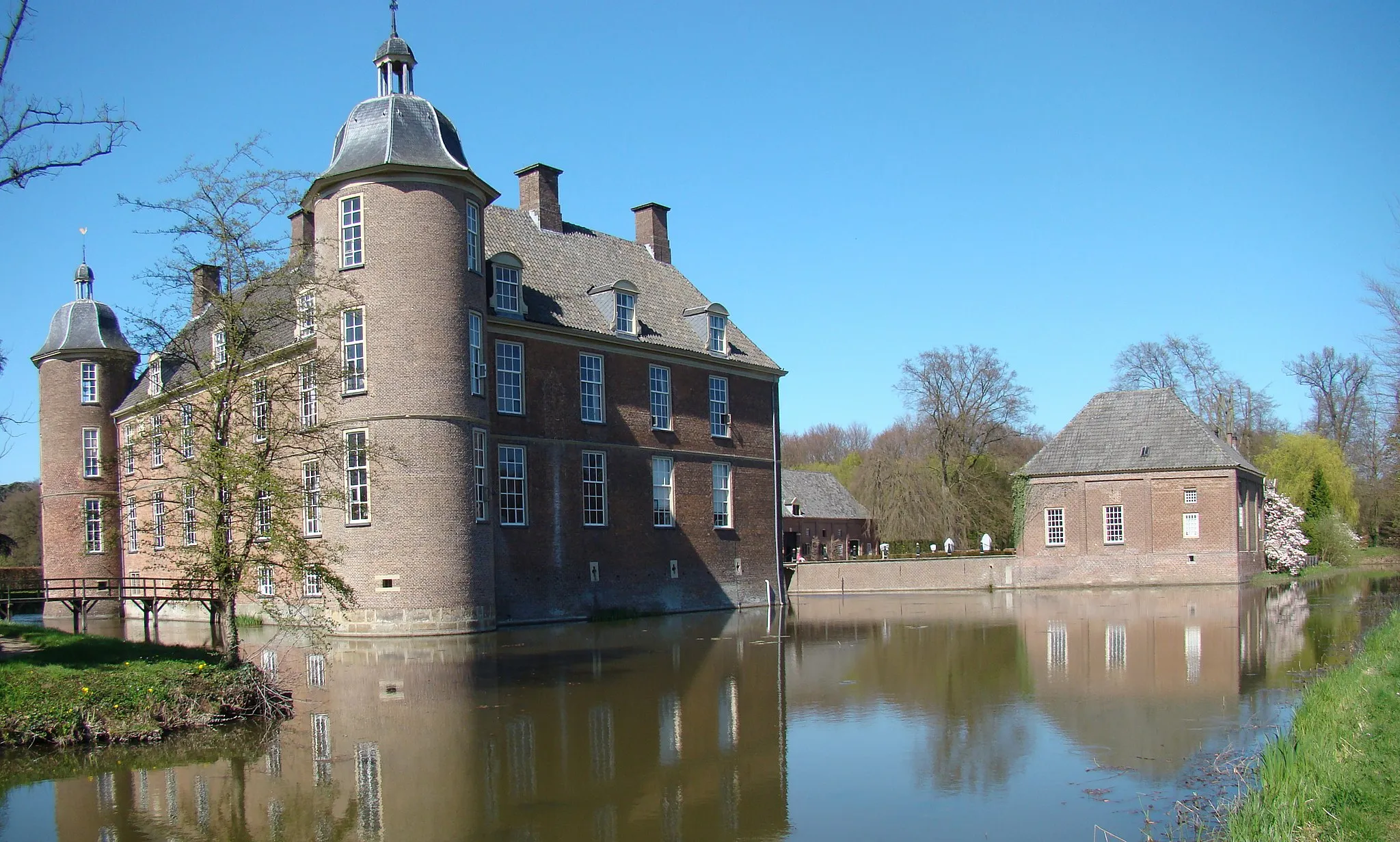 Photo showing: Castle of Slangenburg near Doetinchem Netherlands