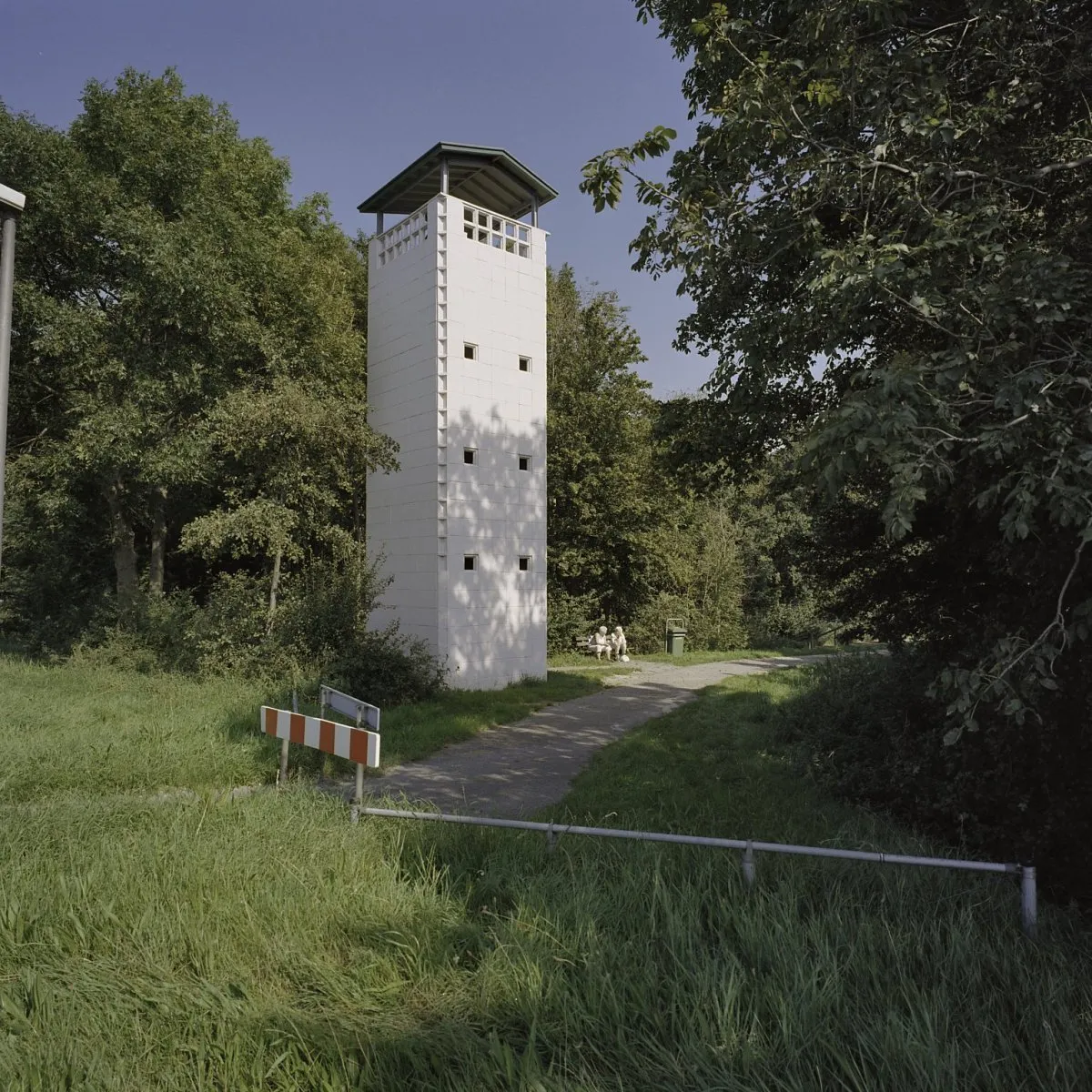 Photo showing: Beeld Welkom Op De Zeebodem: Uitkijktoren met een open stalen overkapping (opmerking: Gefotografeerd voor Monumenten In Nederland Flevoland)
