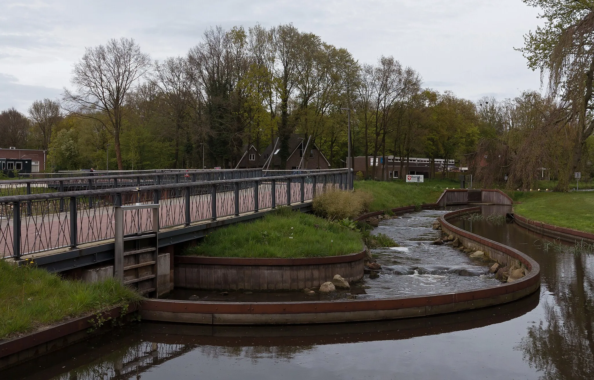 Photo showing: Lochem, bicycle bridge-bridge for pedestrians across the Berkel-weir