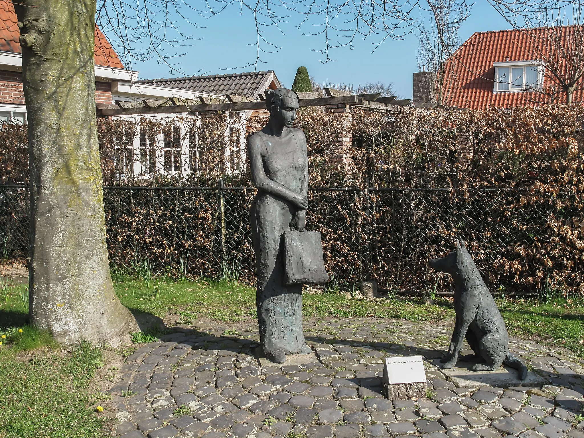Photo showing: Geesteren, sculpture: de Vrouw van 't Starveld