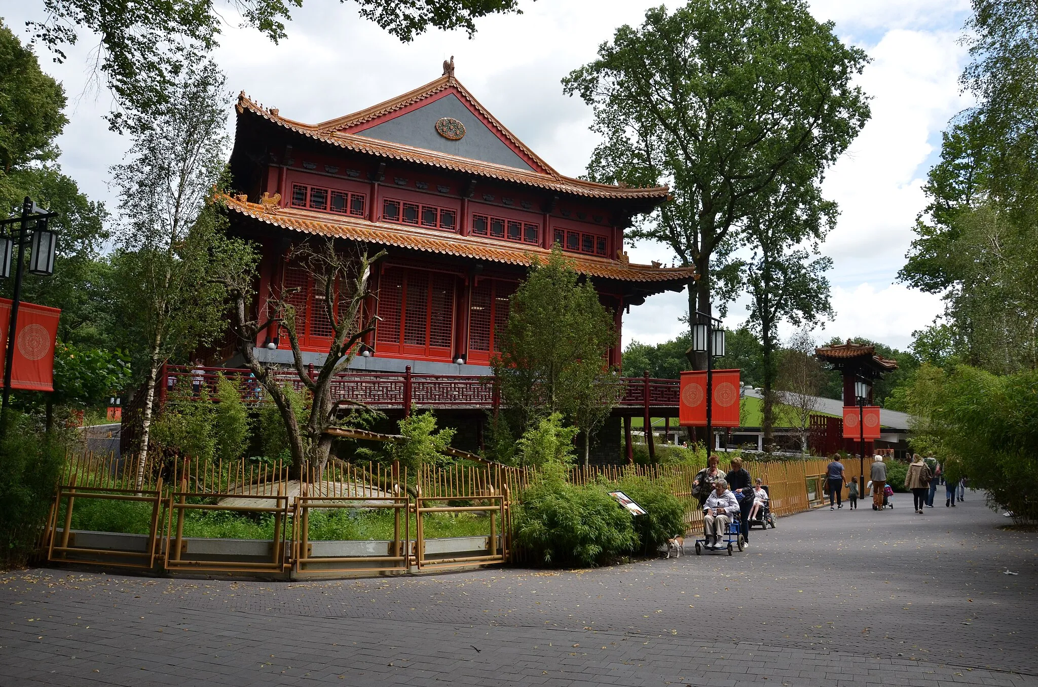 Photo showing: Pandasia, het pandaverblijf in Ouwehands Dierenpark te Rhenen.