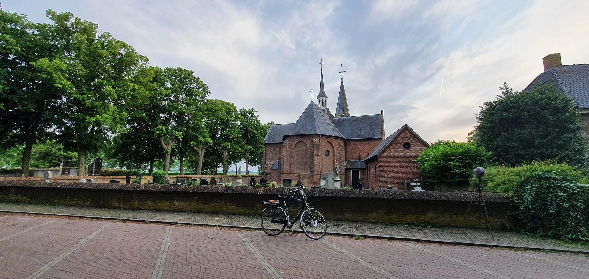 Photo showing: De Antonius Abtkerk is een laatgotische rooms-katholieke kerk te Bokhoven.