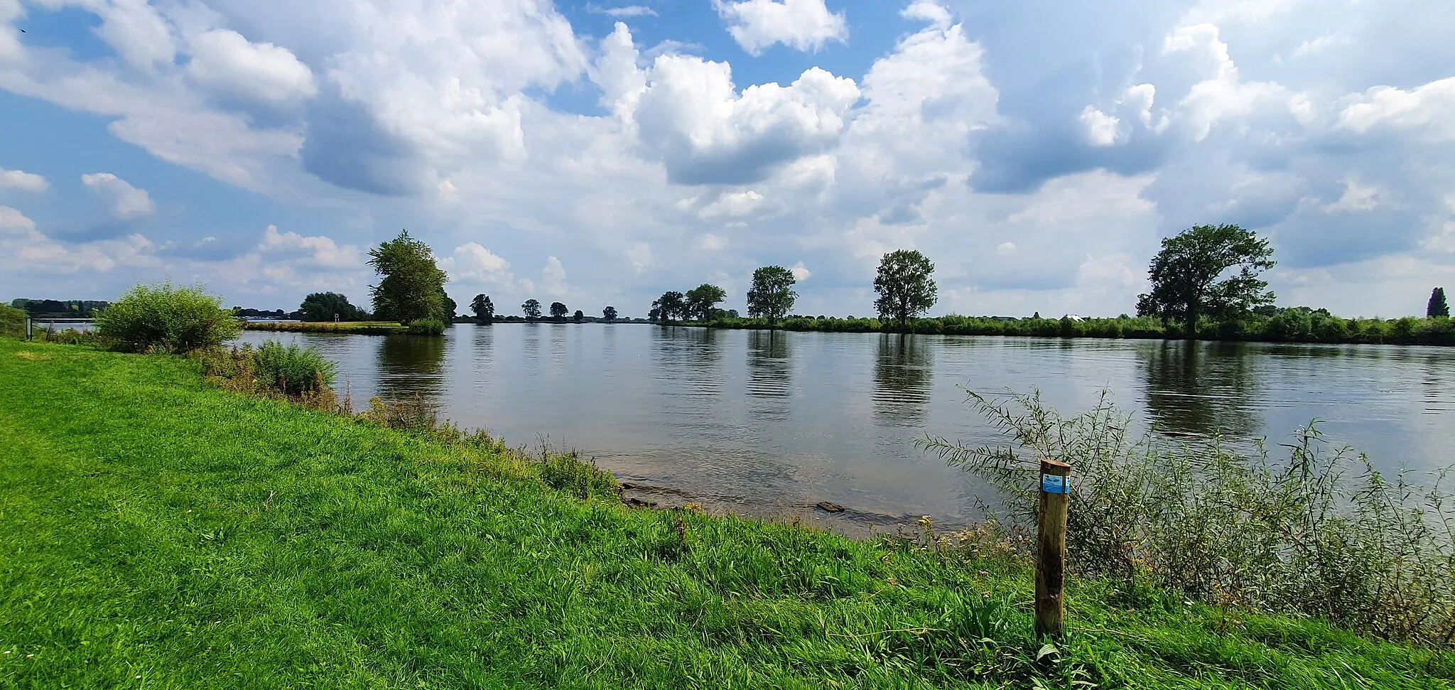 Photo showing: zomer 2021 nadat hoogwater voorbij is. prachtige wandelroute van klompenpad (APP).