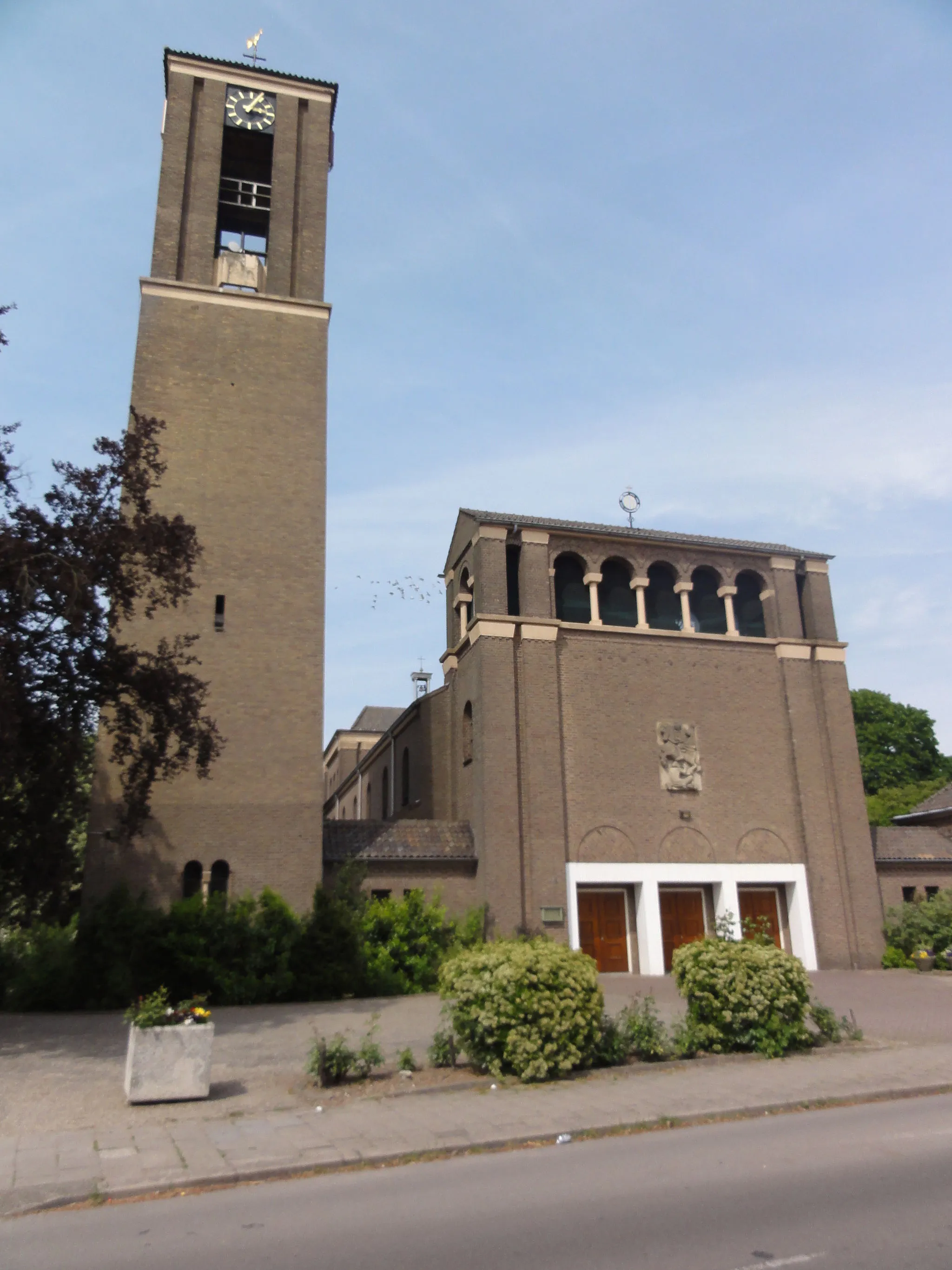 Photo showing: Gendt (Lingewaard) RK kerk St.Martinus voorgevel