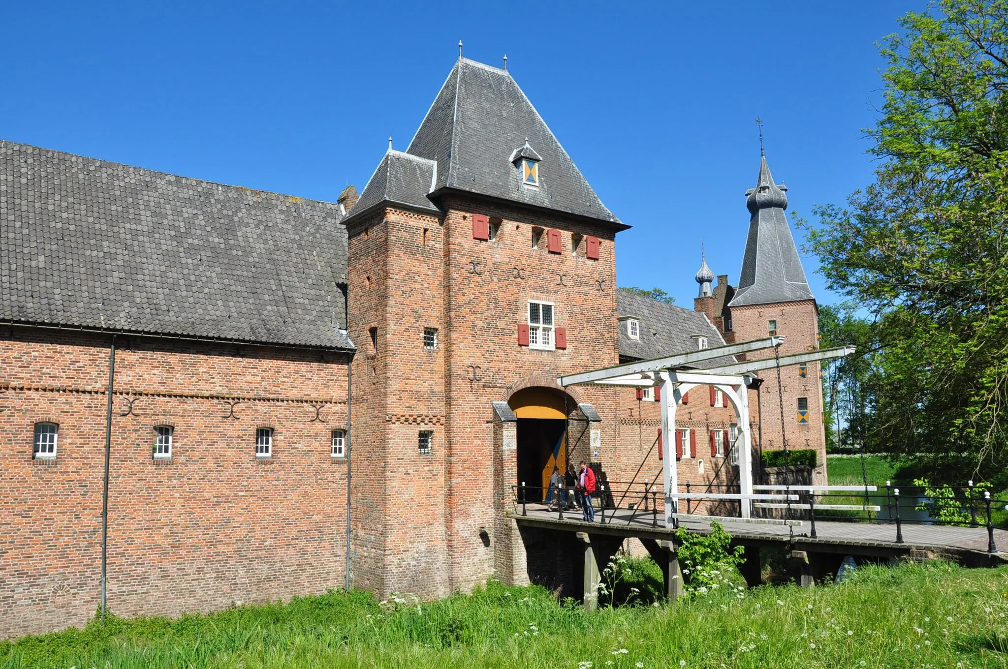 Photo showing: Doorwerth Castle, entrance gate (Doorwerth, Renkum municipality, Netherlands).