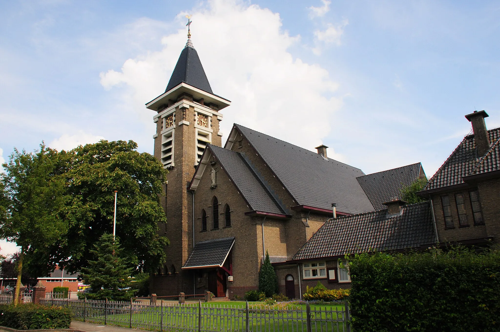 Photo showing: Catholic Church of Marienvelde at 19 August 2015