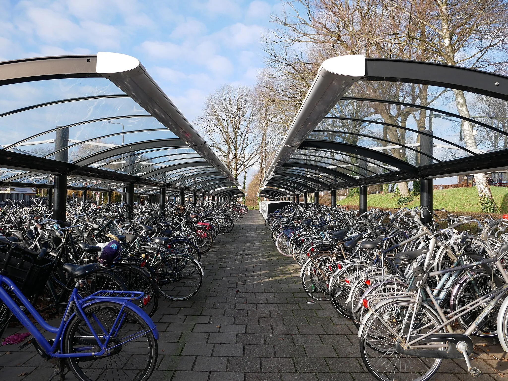 Photo showing: Bicycle parking station at Veenendaal-De Klomp railway station