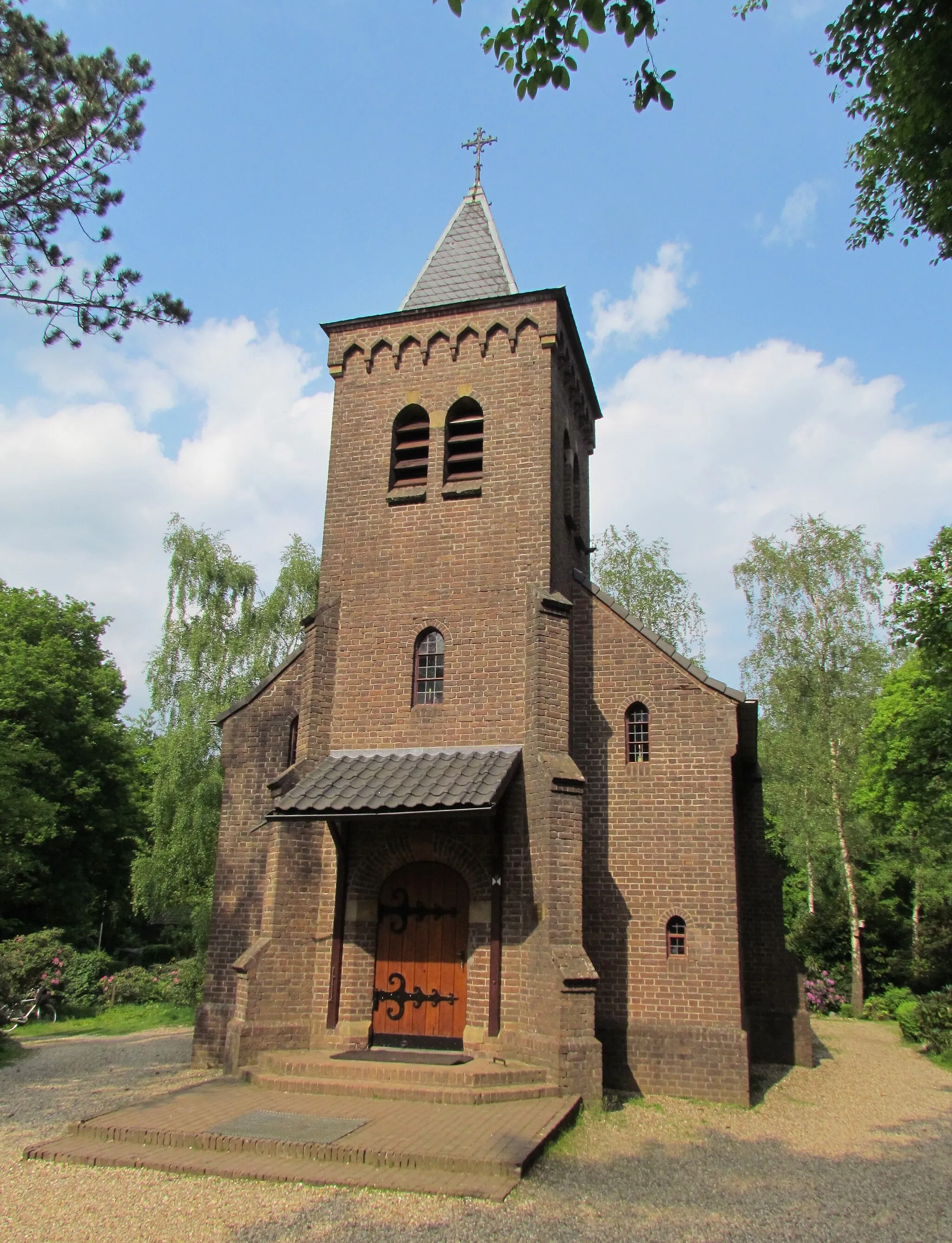 Photo showing: Rooms-katholieke kapel 'Heilige Geest' te Assel (gemeente Apeldoorn, NL), gebouwd vooral ten bate van de katholieke inwoners van het nabijgelegen Radio Kootwijk