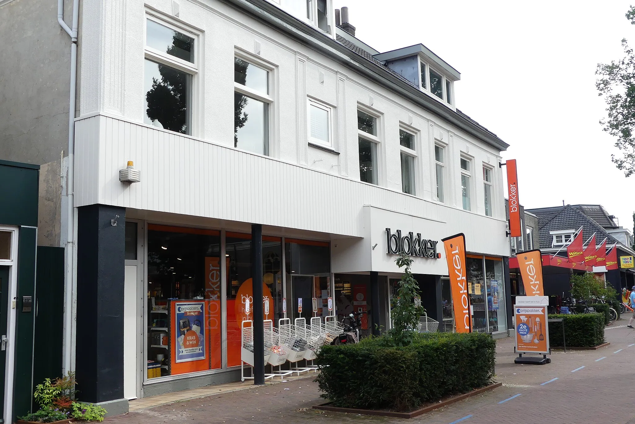 Photo showing: Zicht op een deel van de Dorpsstraat in het centrum van Vaassen