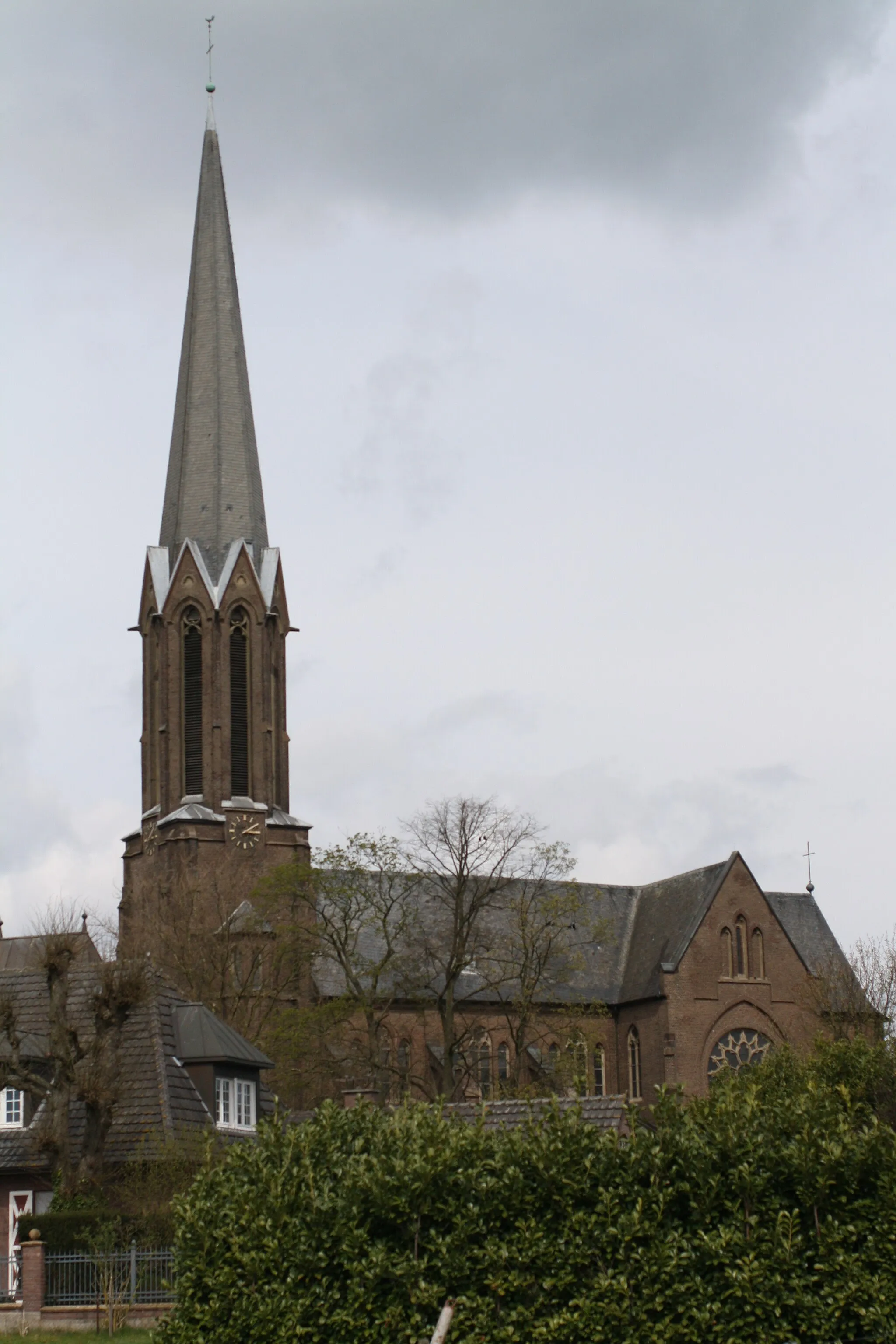 Photo showing: St. George's church in Hüthum, Emmerich, North Rhine-Westphalia, Germany