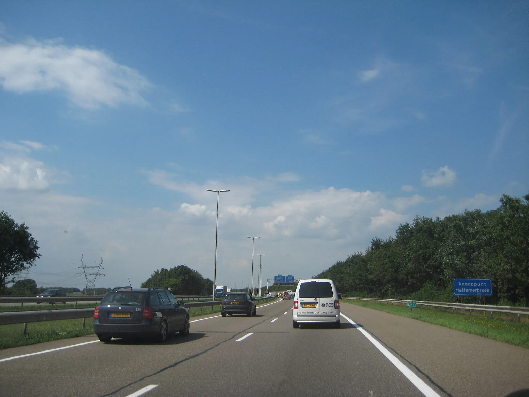 Photo showing: The Rijksweg 50 near Zwolle before the Interchange Knooppunt Hattemerbroek.