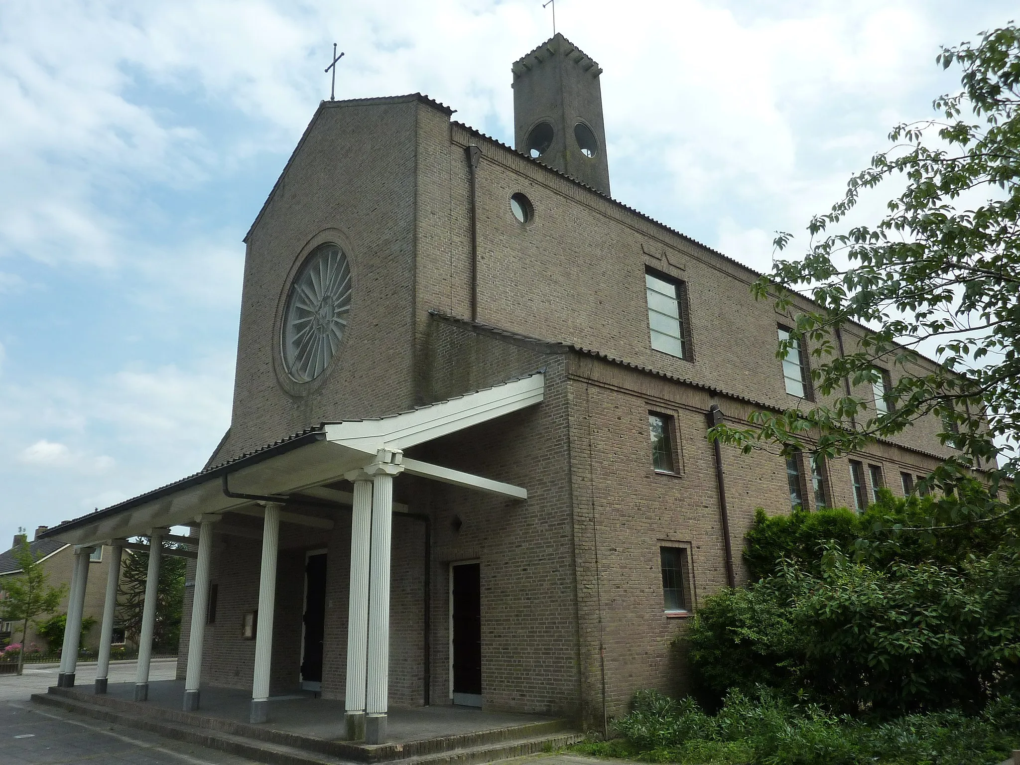 Photo showing: Ens: O.L.V. van Altijddurende Bijstand, Thunnissen & Van Kranendonk, 1955