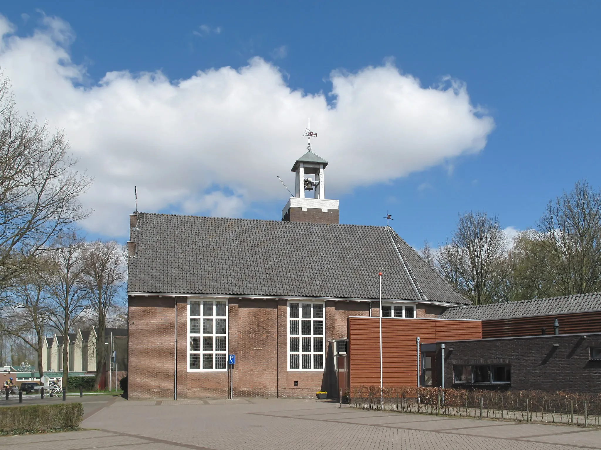 Photo showing: Ens, church