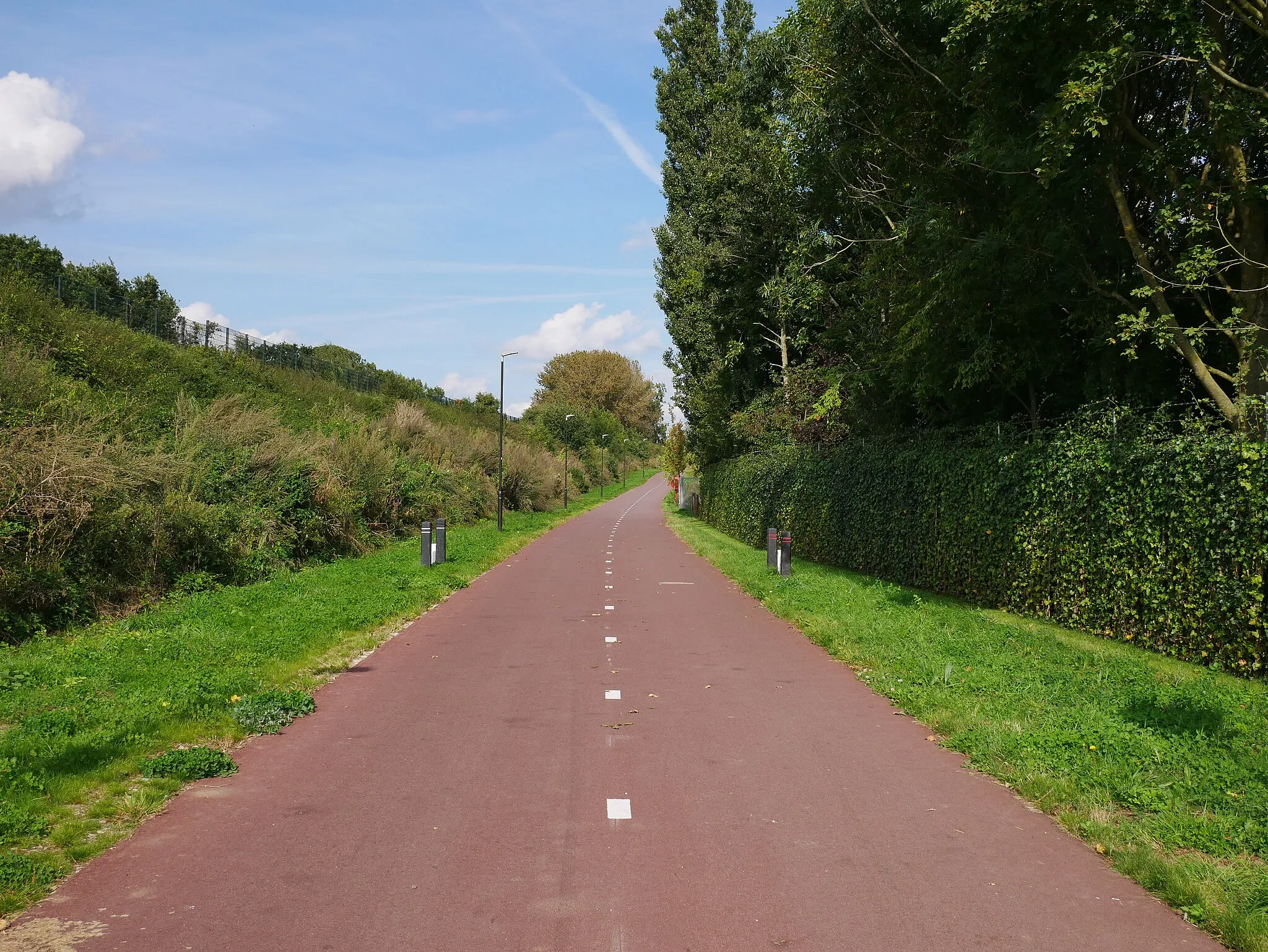 Photo showing: Route section of the bicycle highway "MaasWaalpad" near Katwijk (Province of North Brabant)