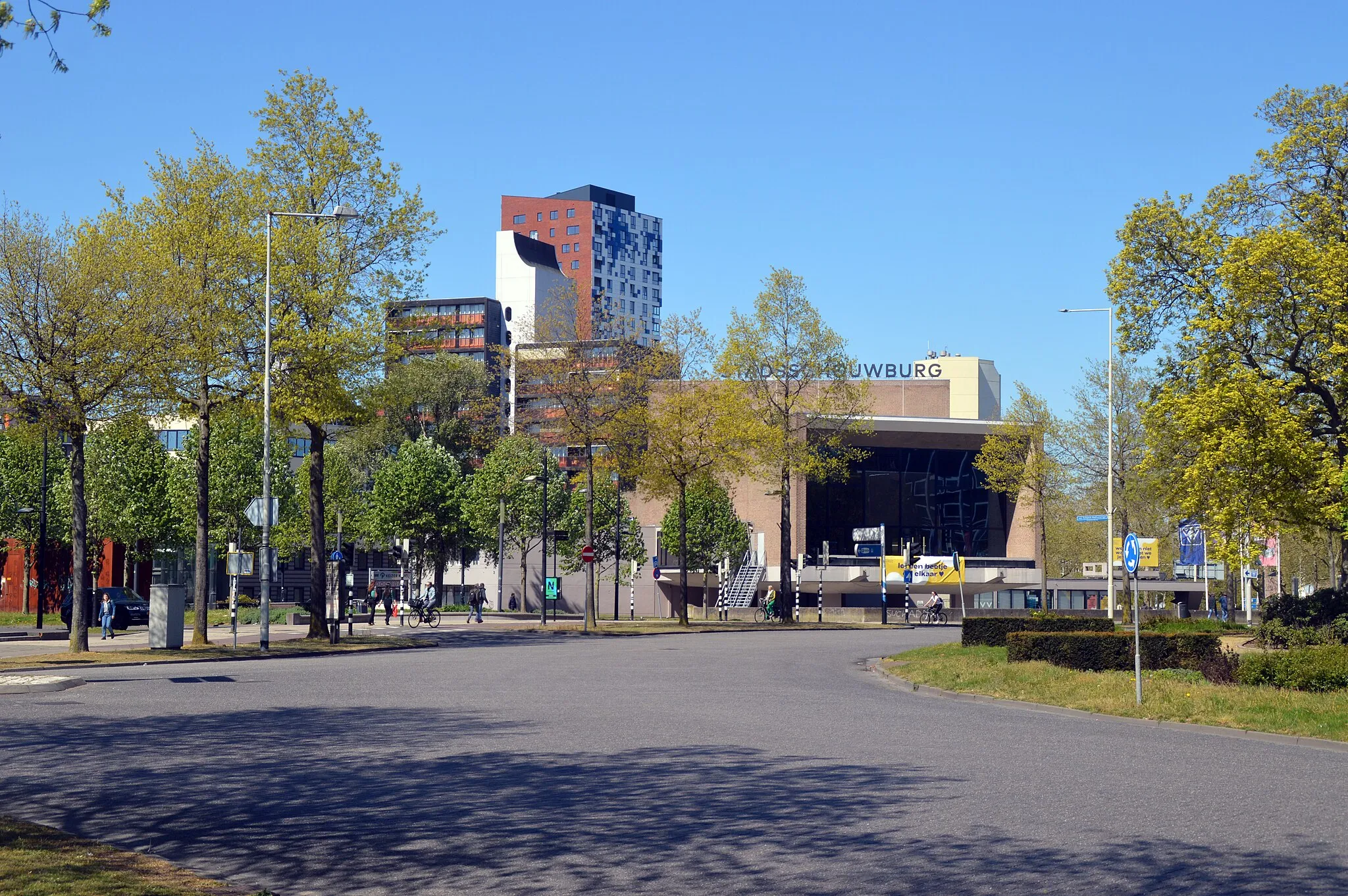 Photo showing: The Keizer Karelplein, with the theater Nijmegen in the background