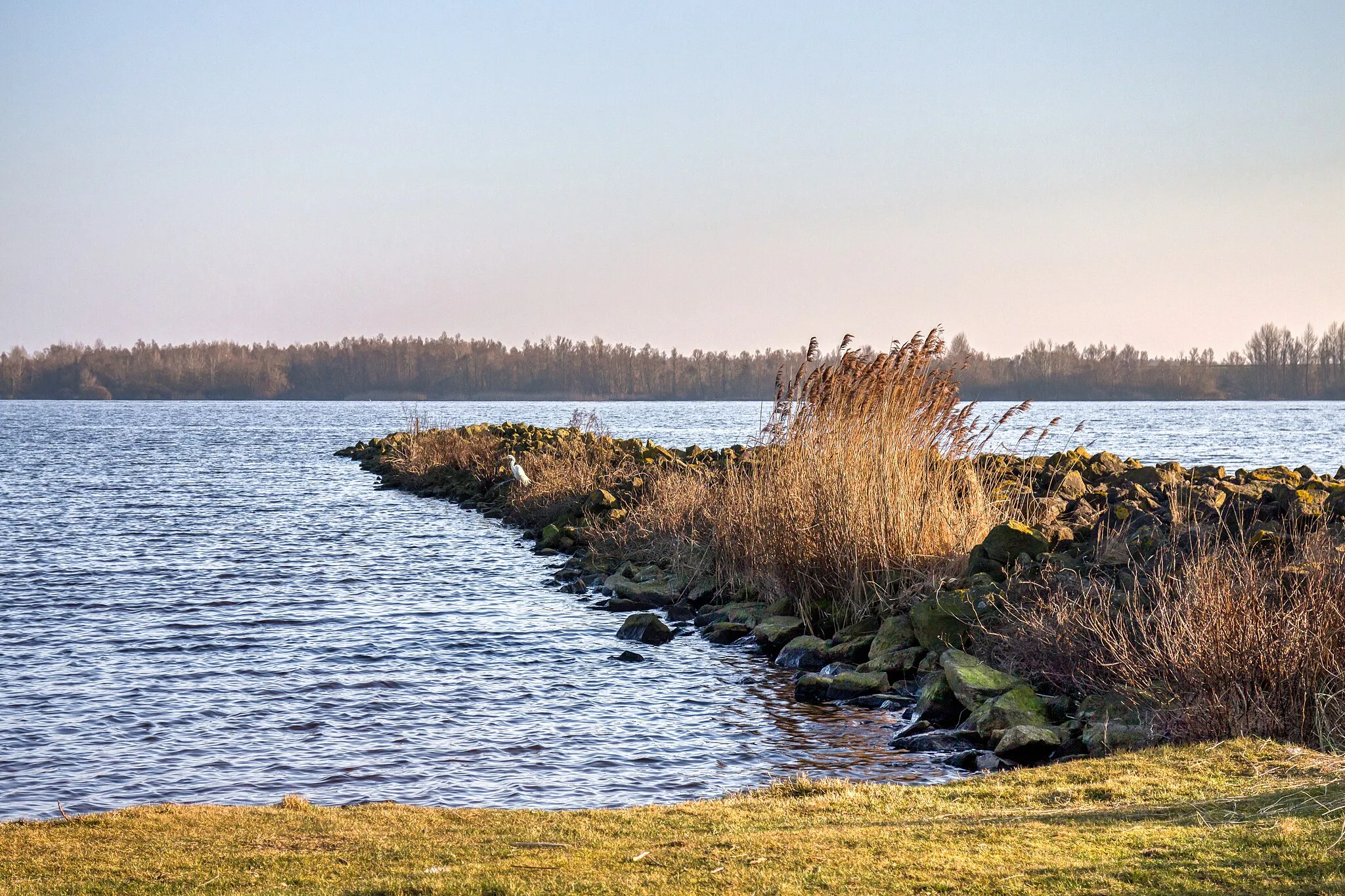 Photo showing: Schokkerhaven. View from the Havenweg over the Ketelmeer.