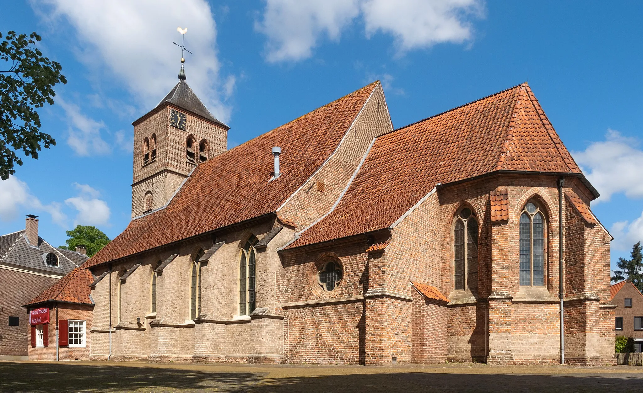 Photo showing: Warnsveld, church: the Sint-Martinuskerk