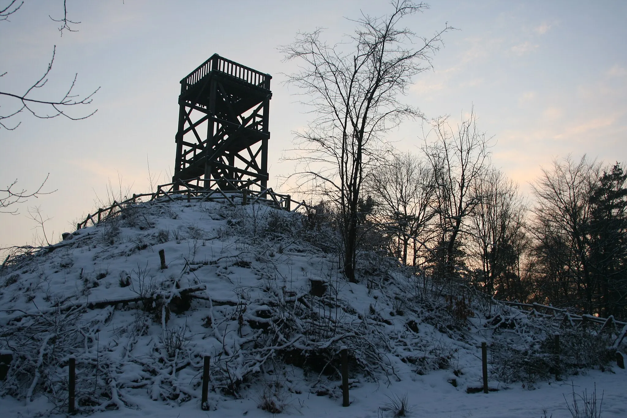 Photo showing: The "Emma Piramide" with its wooden tower.