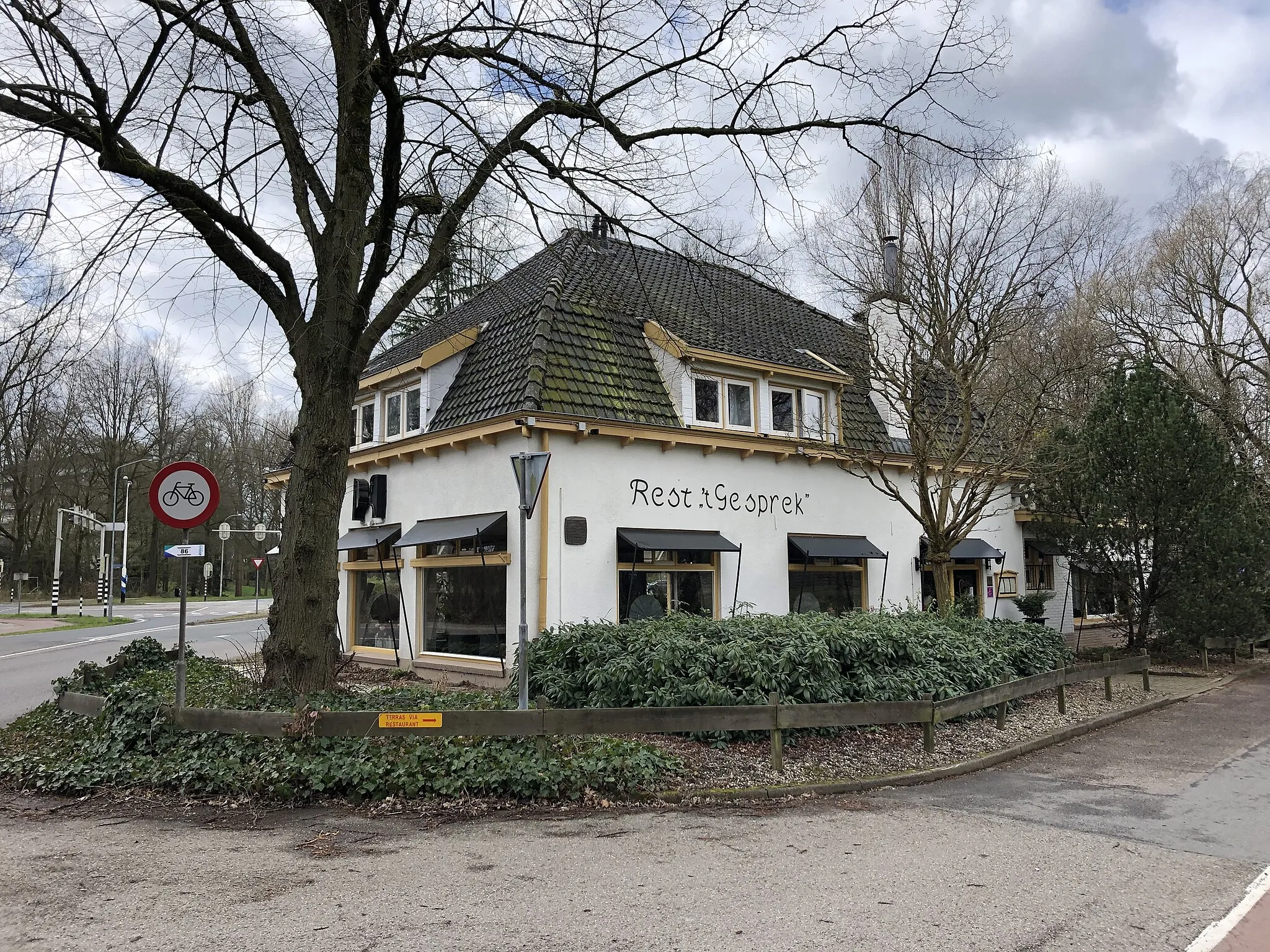 Photo showing: Restaurant "'t Gesprek" is one of remainders of buurtschap "Leeuwen" in Wageningen, the Netherlands.