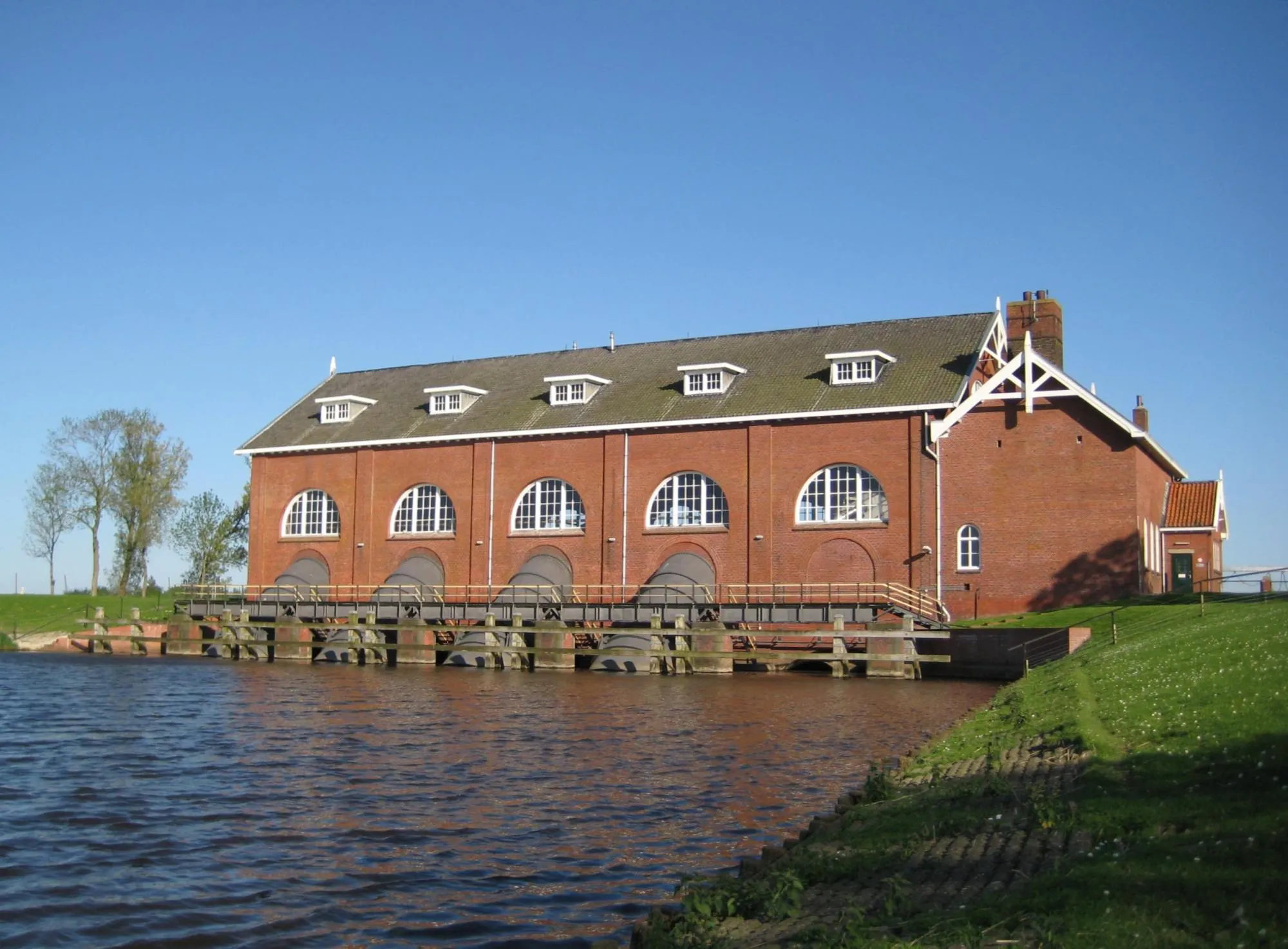 Photo showing: Pumping Station "De Waterwolf", Electra, in the Dutch province of Groningen