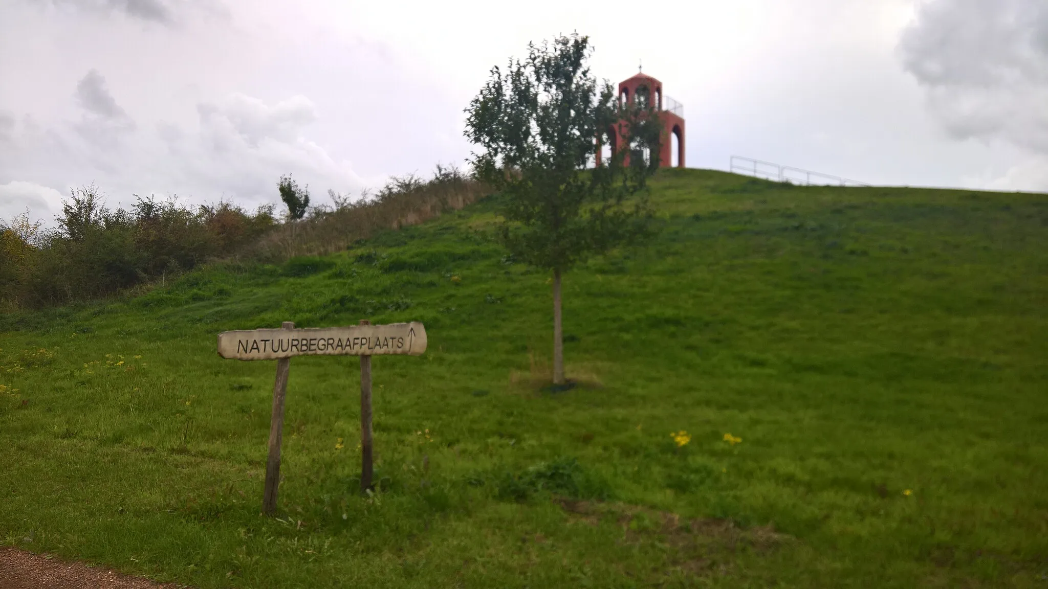 Photo showing: A sign for the Natuurbegraafplaats Reiderwolde.