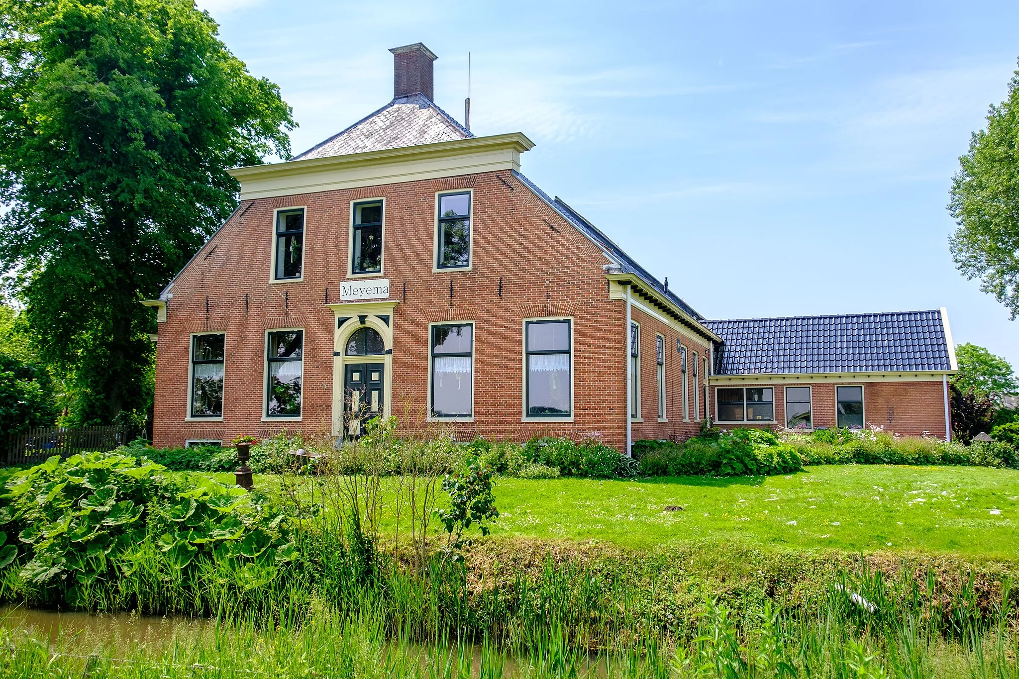 Photo showing: Kop-rompboerderij Meyma uit 1848. Karakteristiek pand.