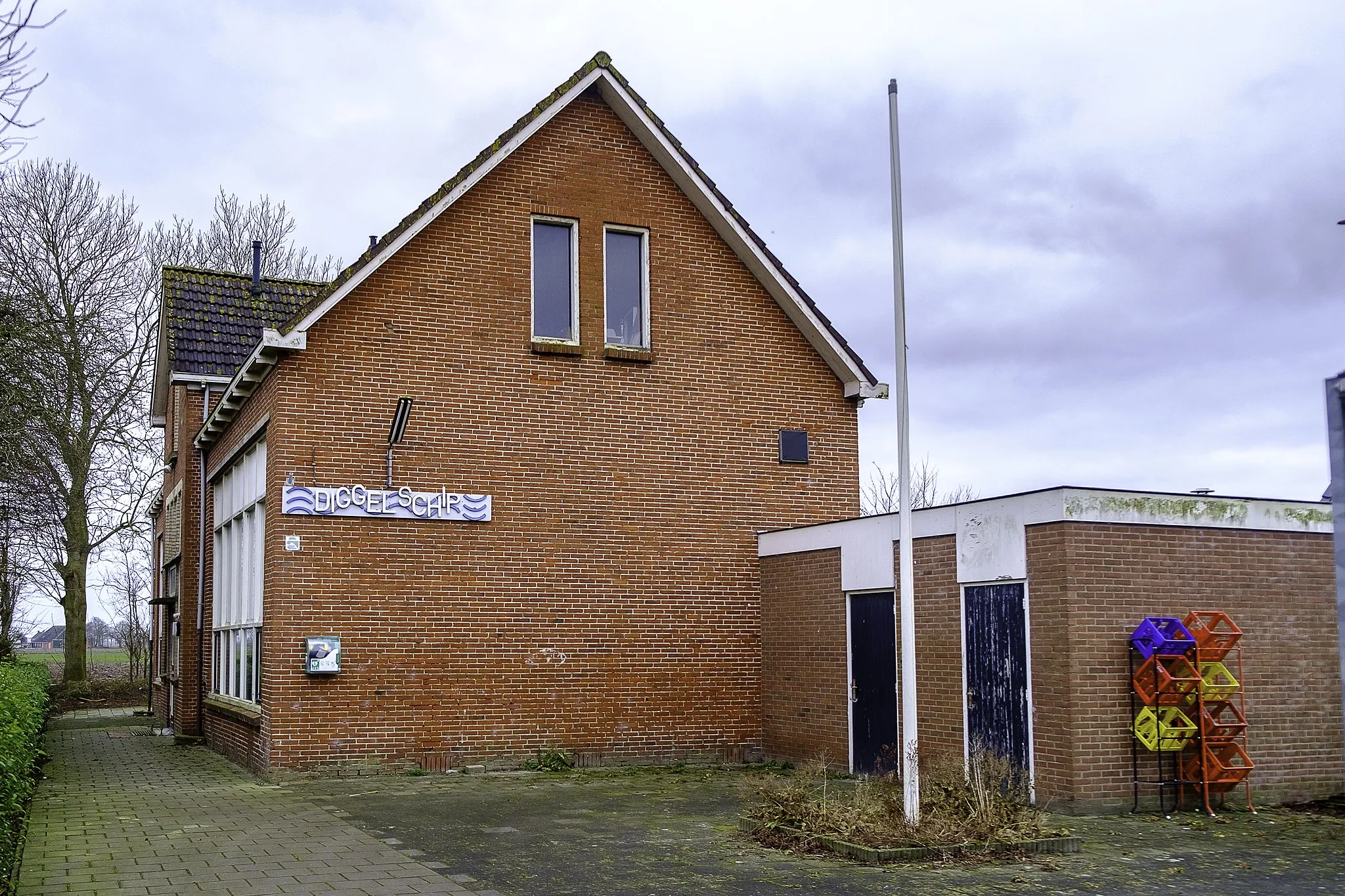 Photo showing: Dorpshuis van Oudeschip. Voormalige school.