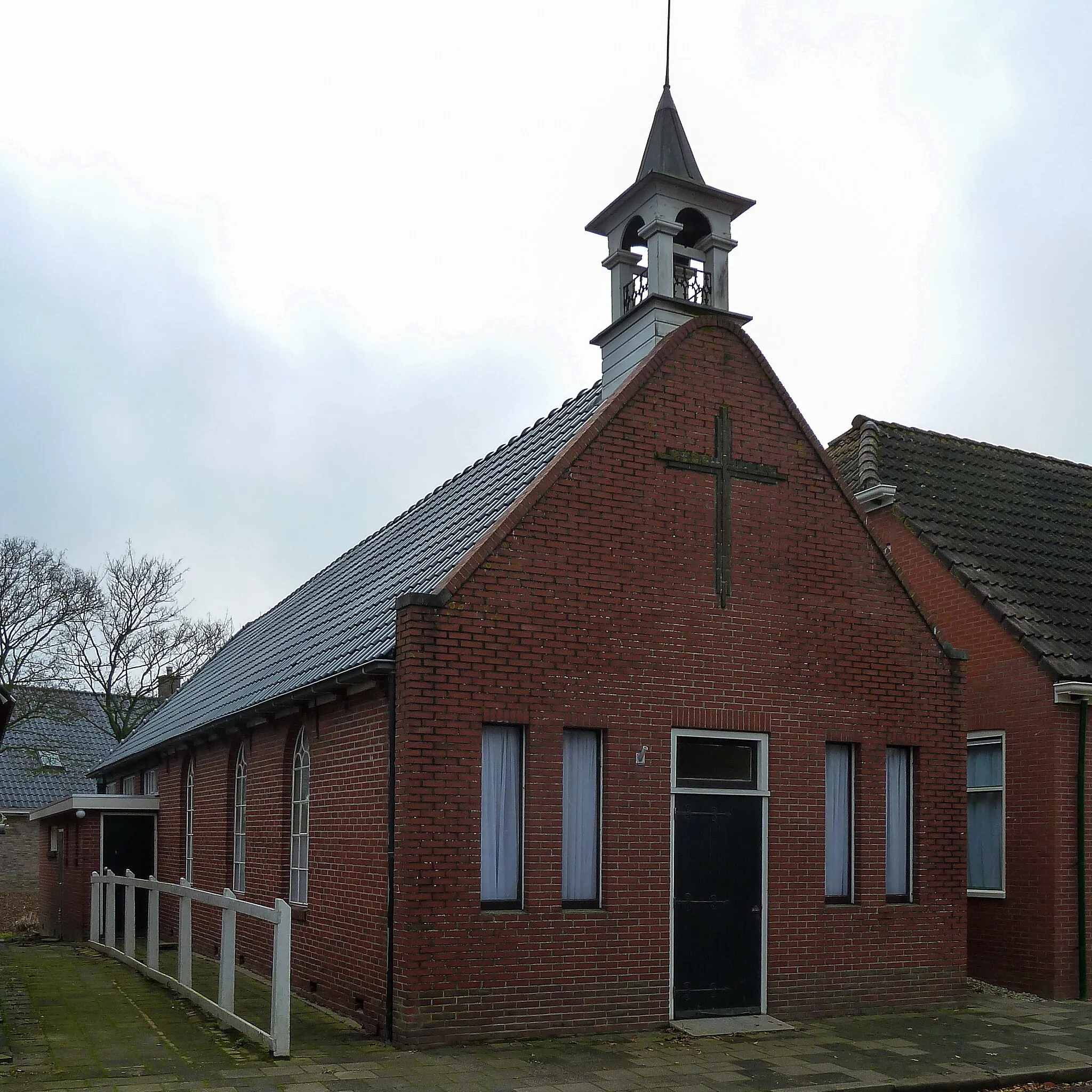 Photo showing: Voormalige hervormde kerk uit 1875