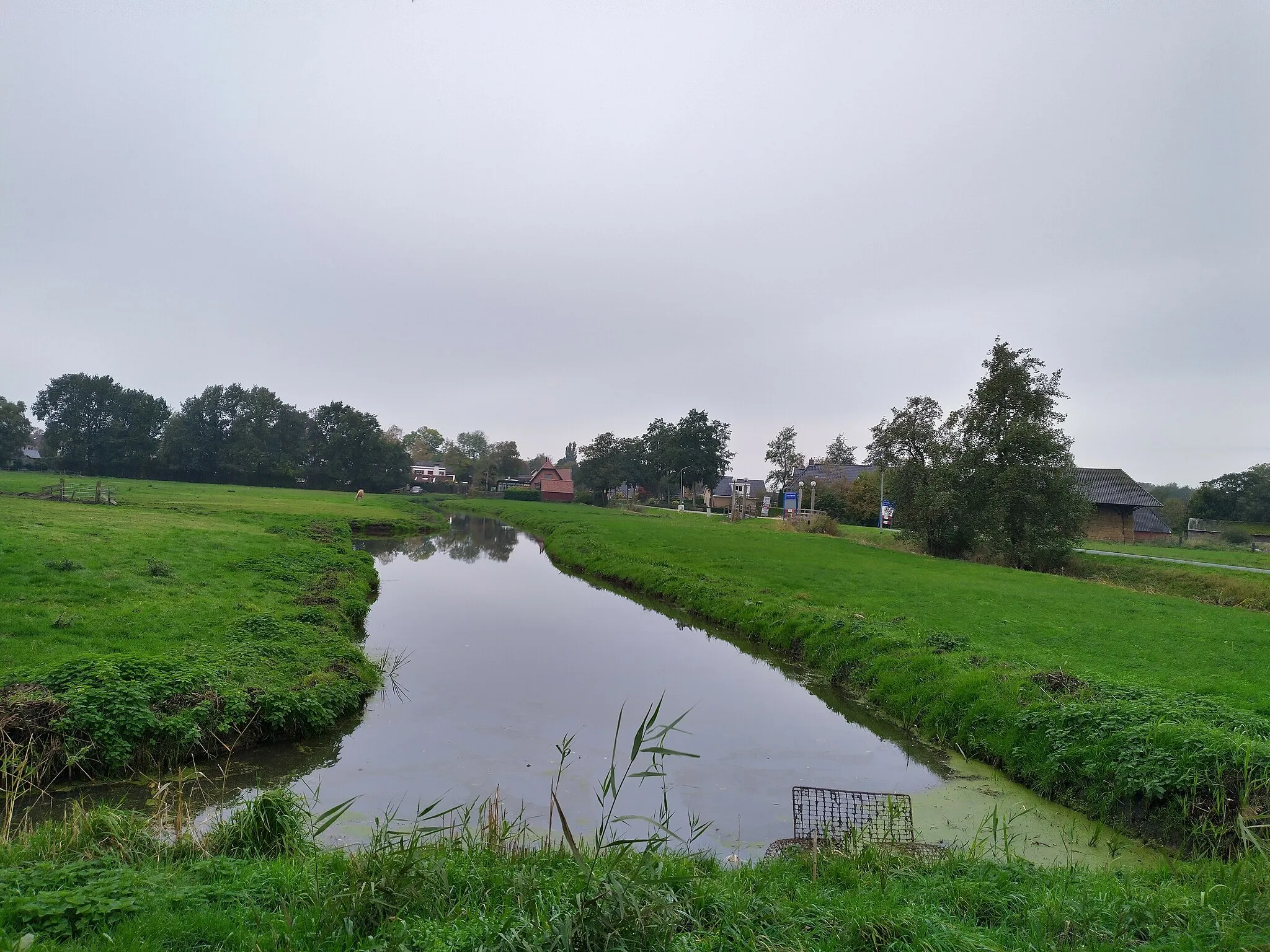 Photo showing: Het riviertje de Gave ten oosten van Oostwold, Westerkwartier, Groningen.