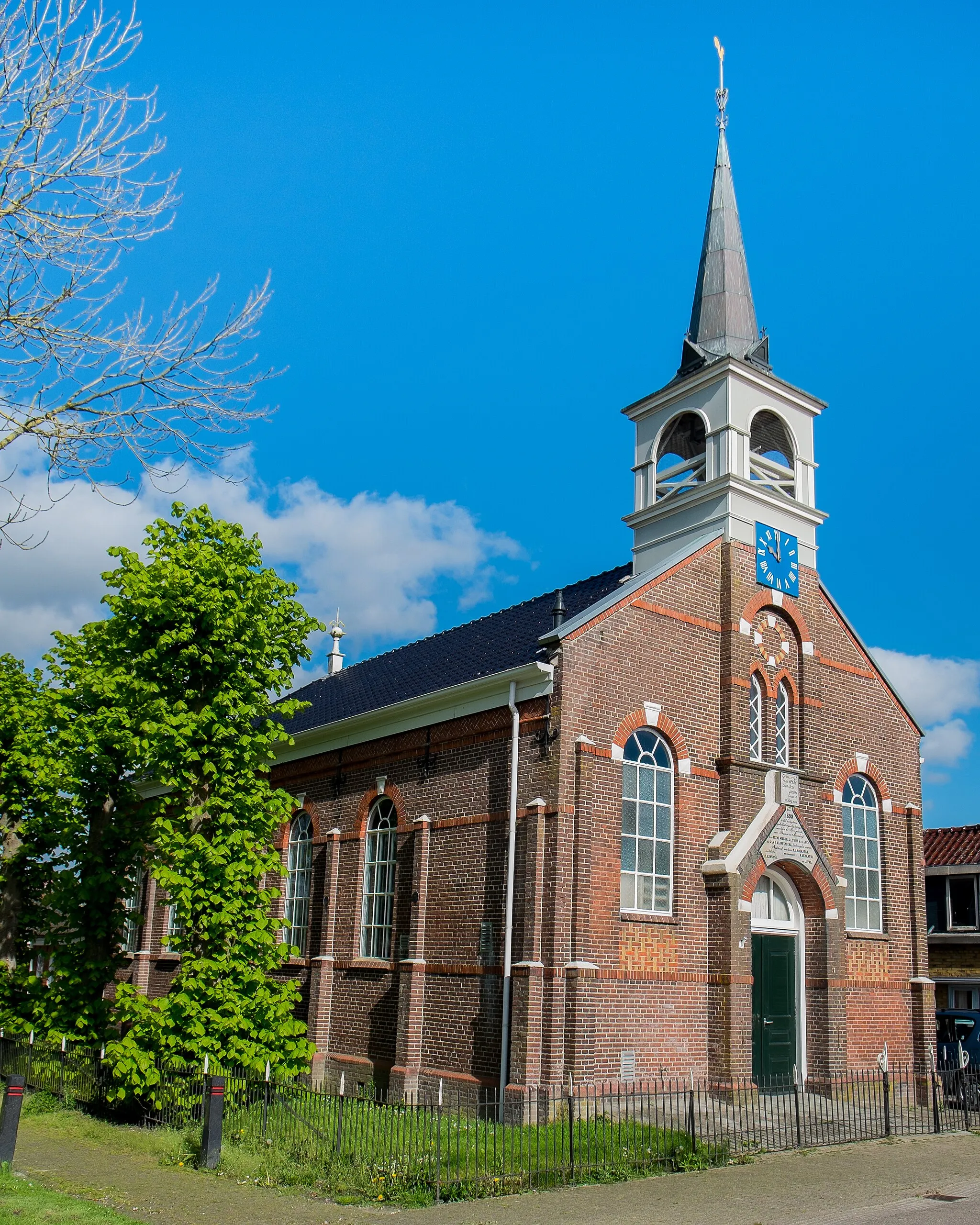 Photo showing: Hervormde kerk van Munnekezijl uit 1899. Ontwerp van architect Henderikus Albertus Zondag. Verving kerk uit 1665.