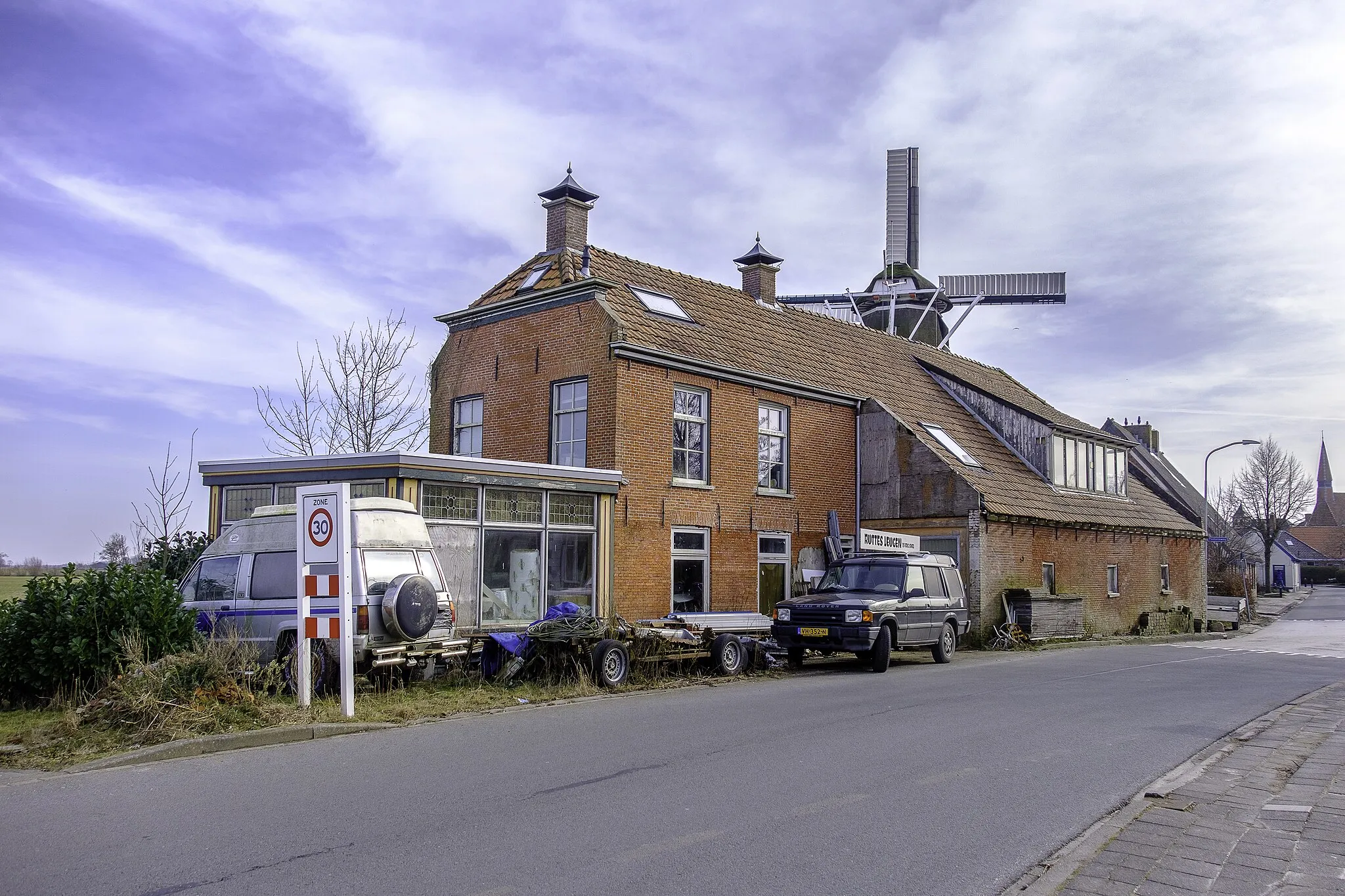 Photo showing: Usquerderweg 2 Kantens. Hier was rond 1900 hotel Bulthuis gevestigd. Het rechterdeel was de doorrid.