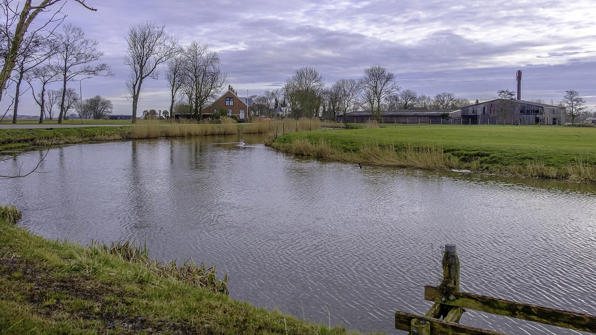 Photo showing: Het Damsterdiep gezien in de richting van Winneweer