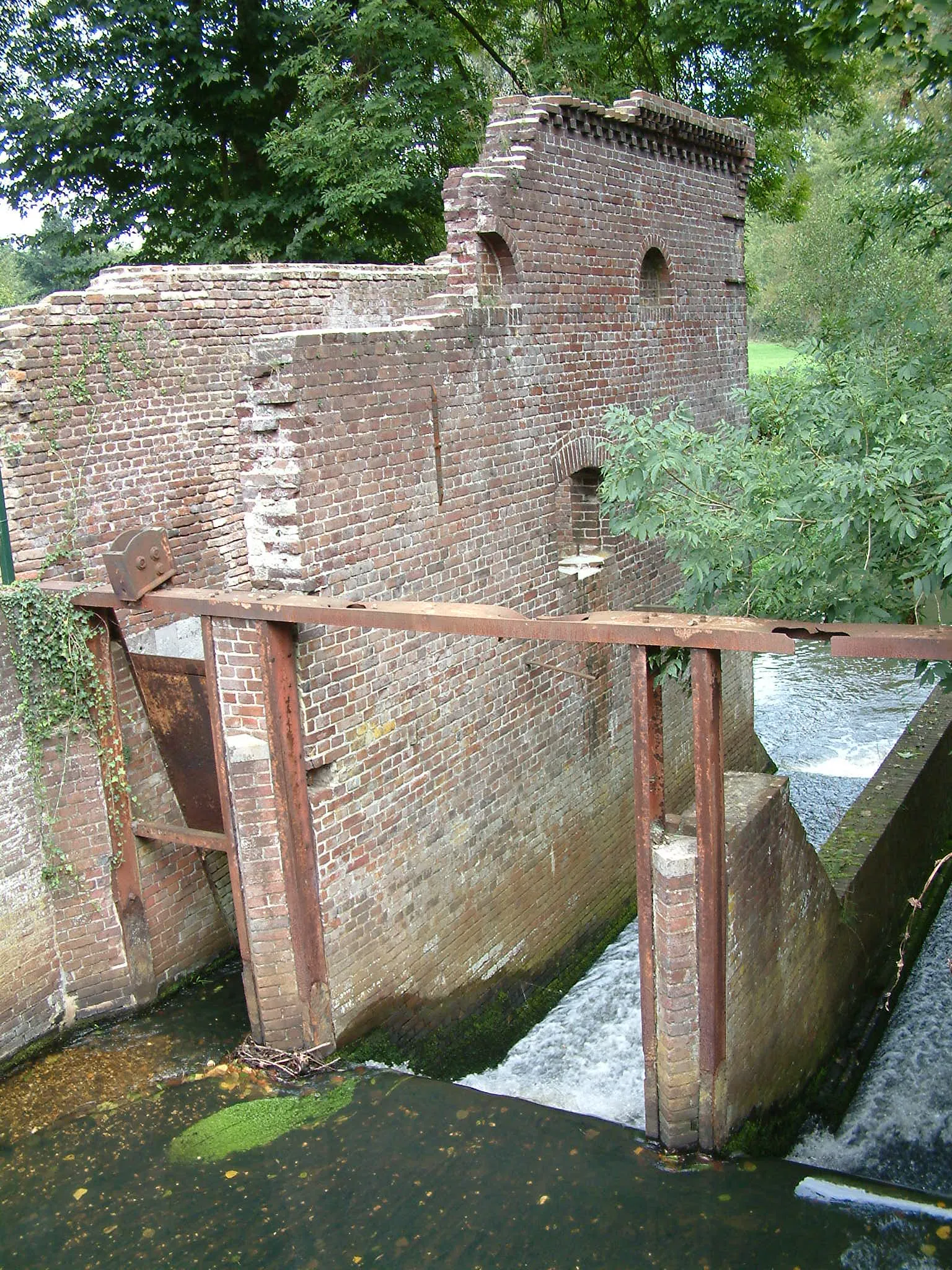 Photo showing: Remains of the St. Elisabeth Watermill in Haelen, The Netherlands